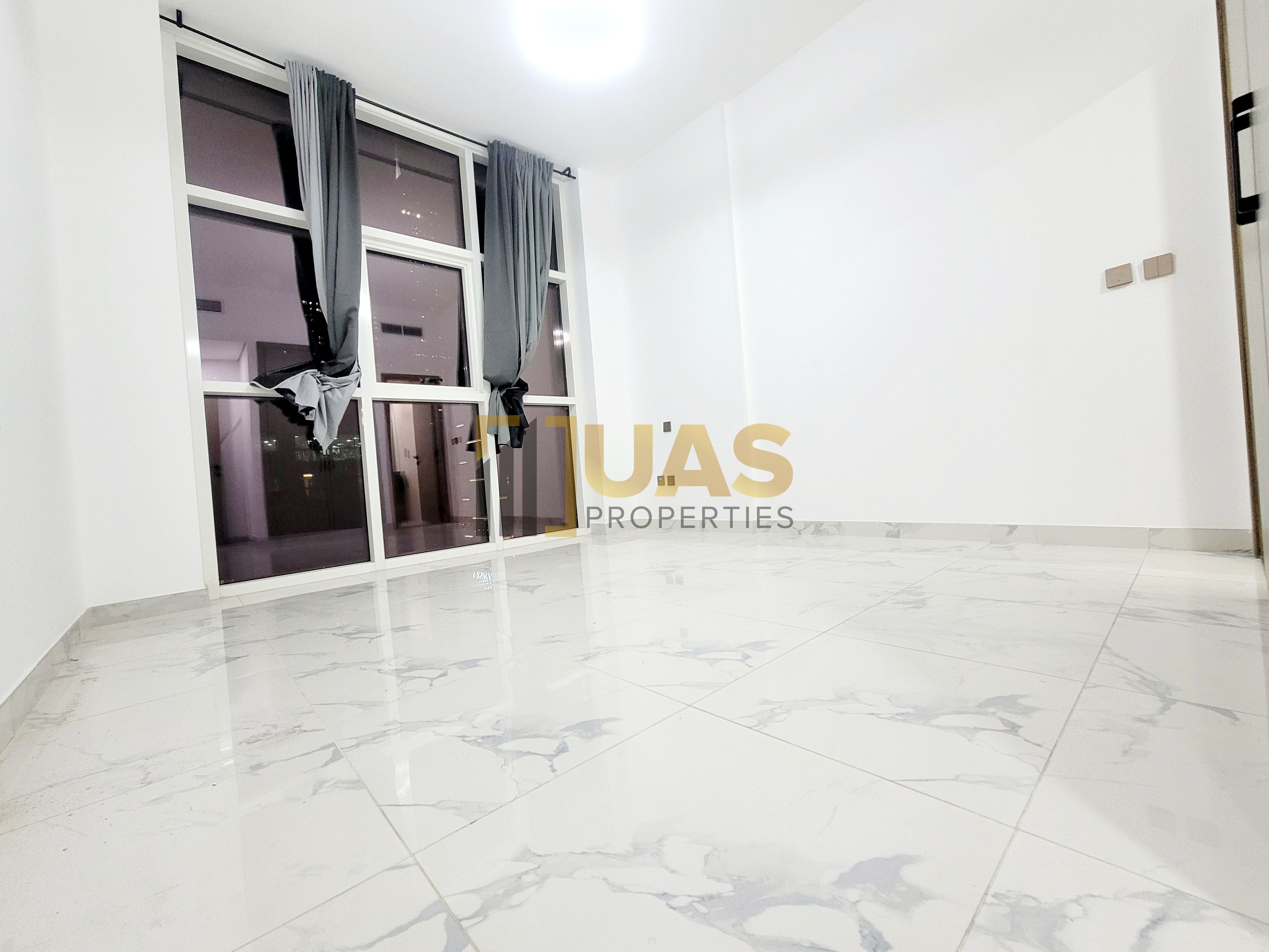 FULLY FITTED KICTHEN 1BHK | | Balcony & City View
