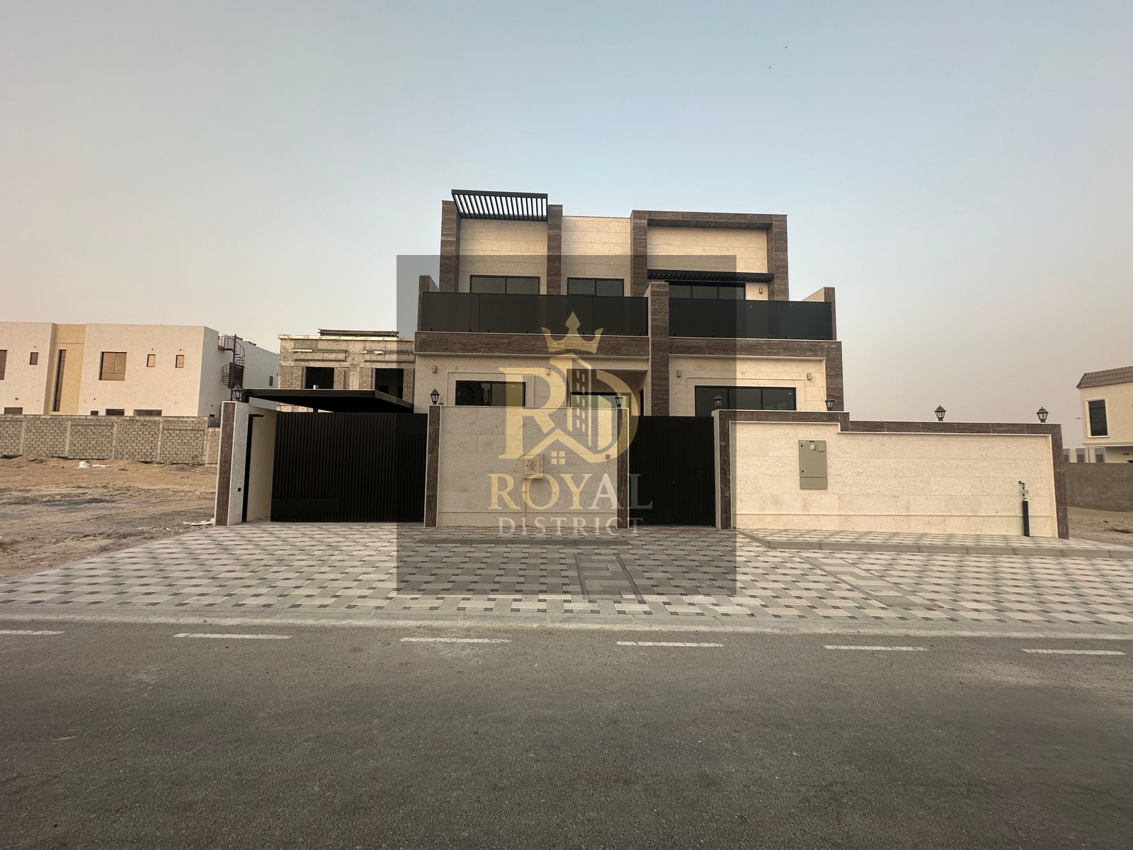 STAND ALONE VILLA | 5 BEDROOMS + MAID | LUXURY FINISHING | HOT PRICE 3.400. 000
