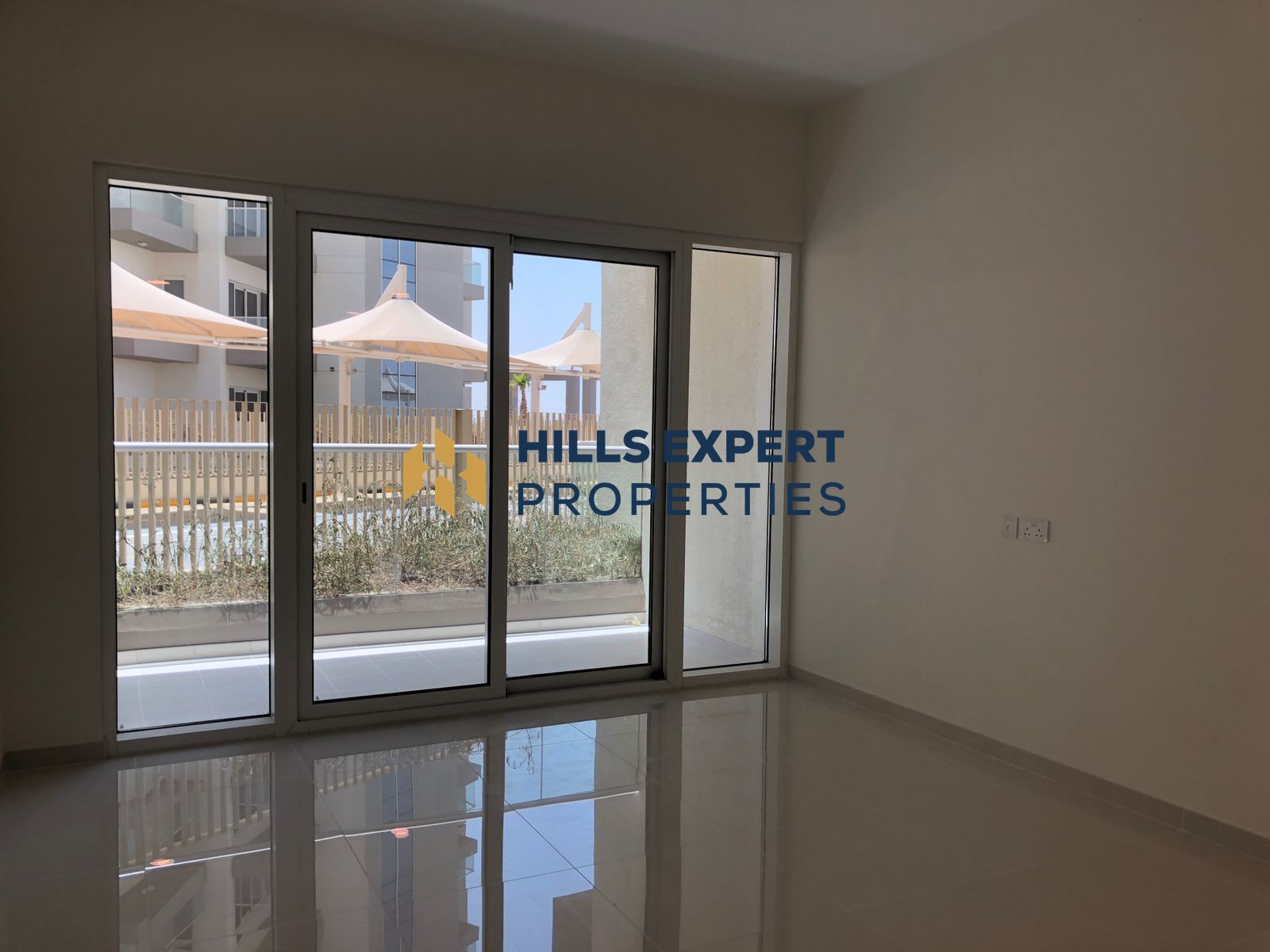 Studio Apartment with kitchen appliances available for rent in best price