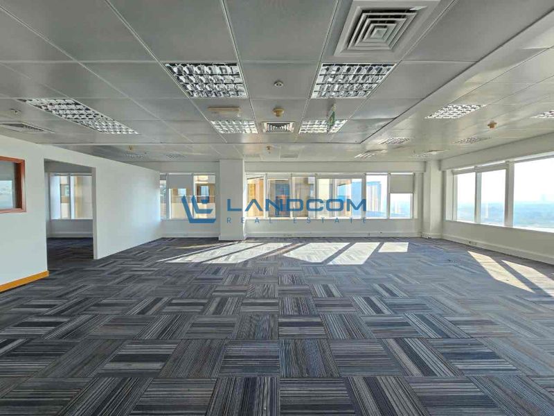 Deal of the Day | 2003 Sqft Top Floor Office | Sea View | Partitioned