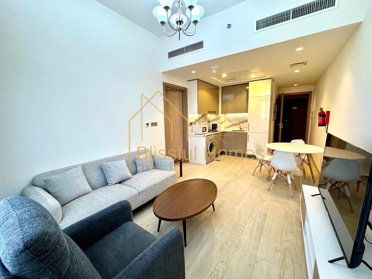Modern 1-Bedroom in Azizi Riviera