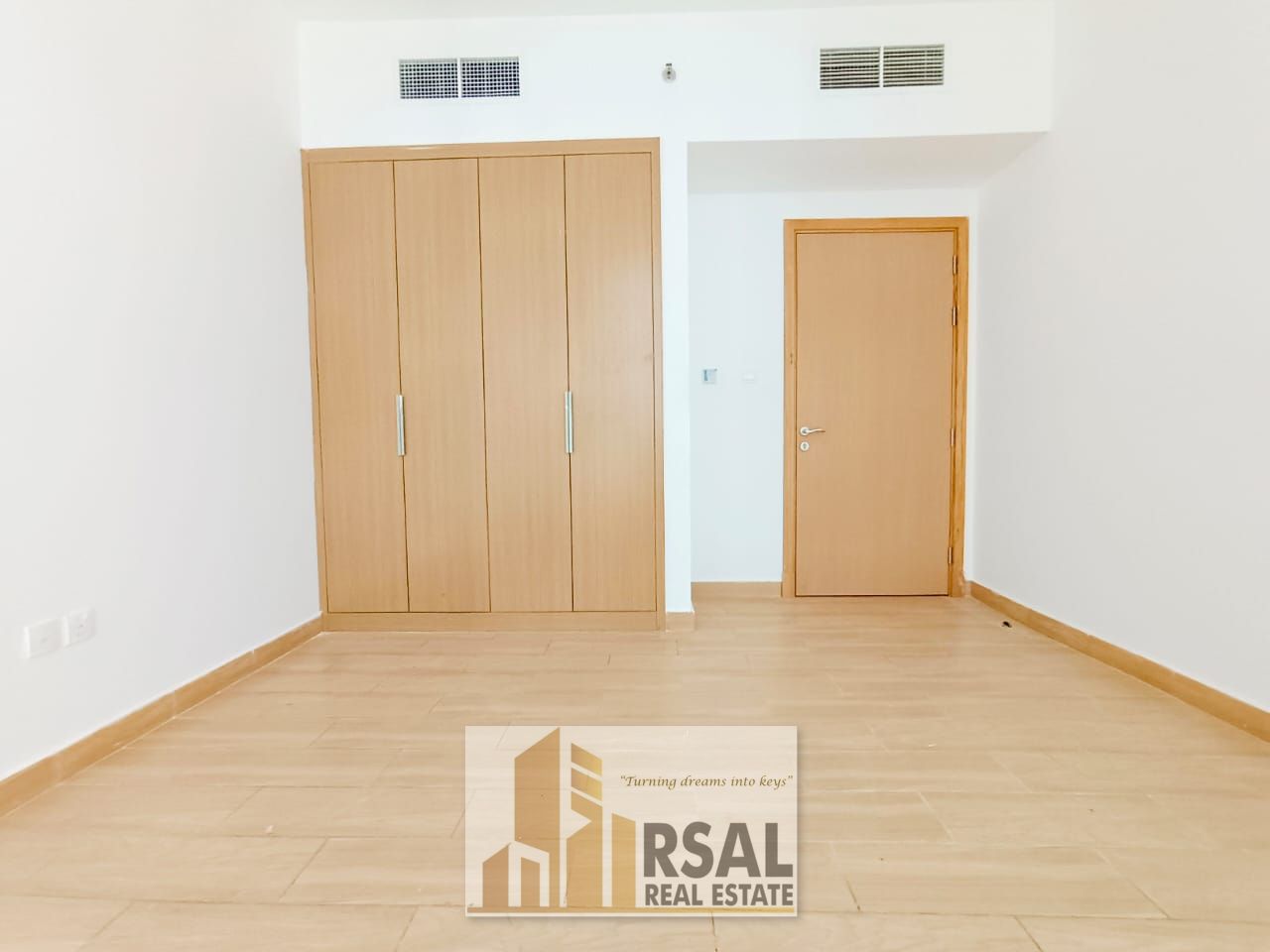 Amazing Deal || 2bhk Apartment Prime location || Easy access to Dubai ||