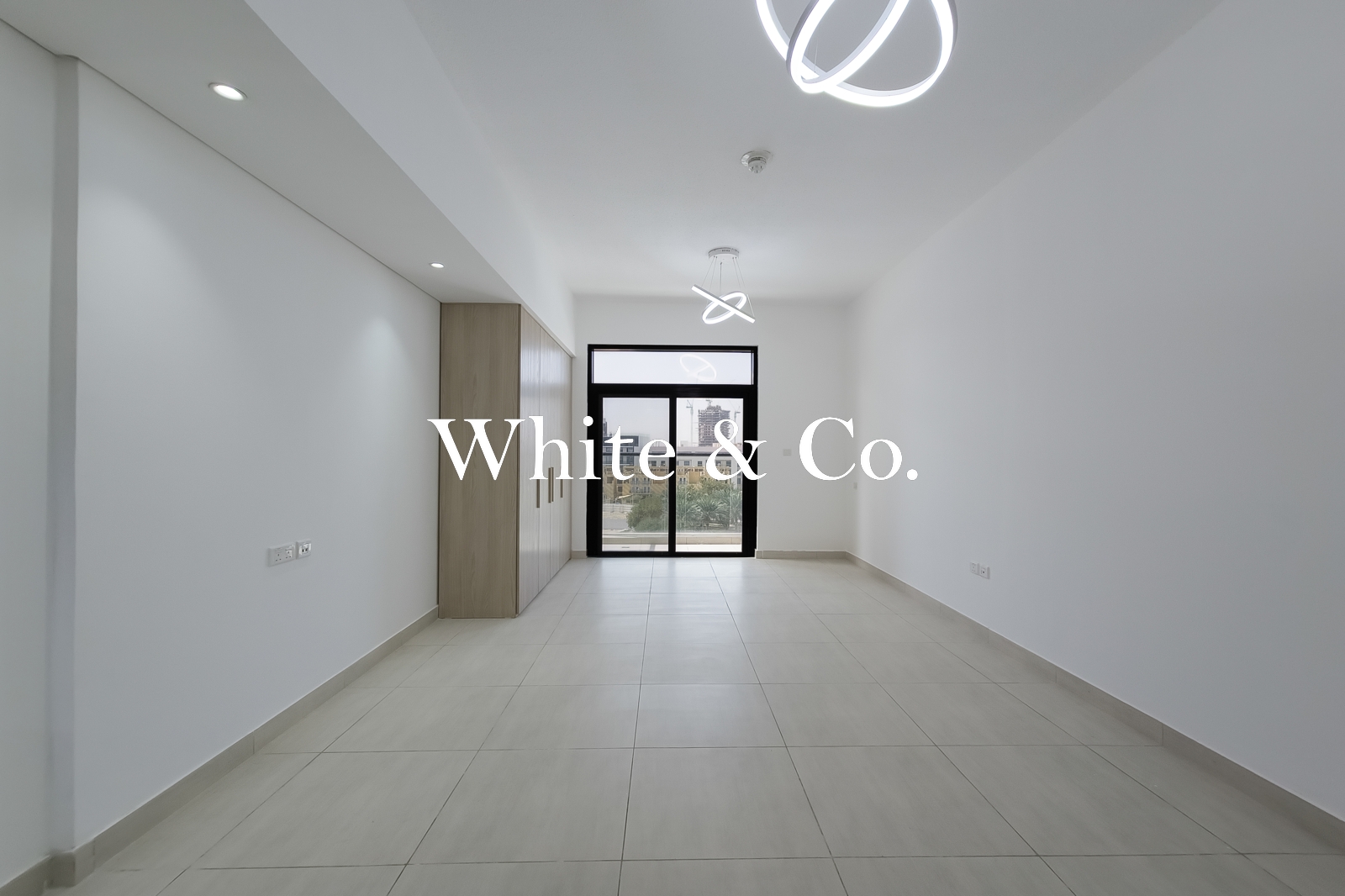 AGENCY FEE 5250 | STUDIO | UNFURNISHED