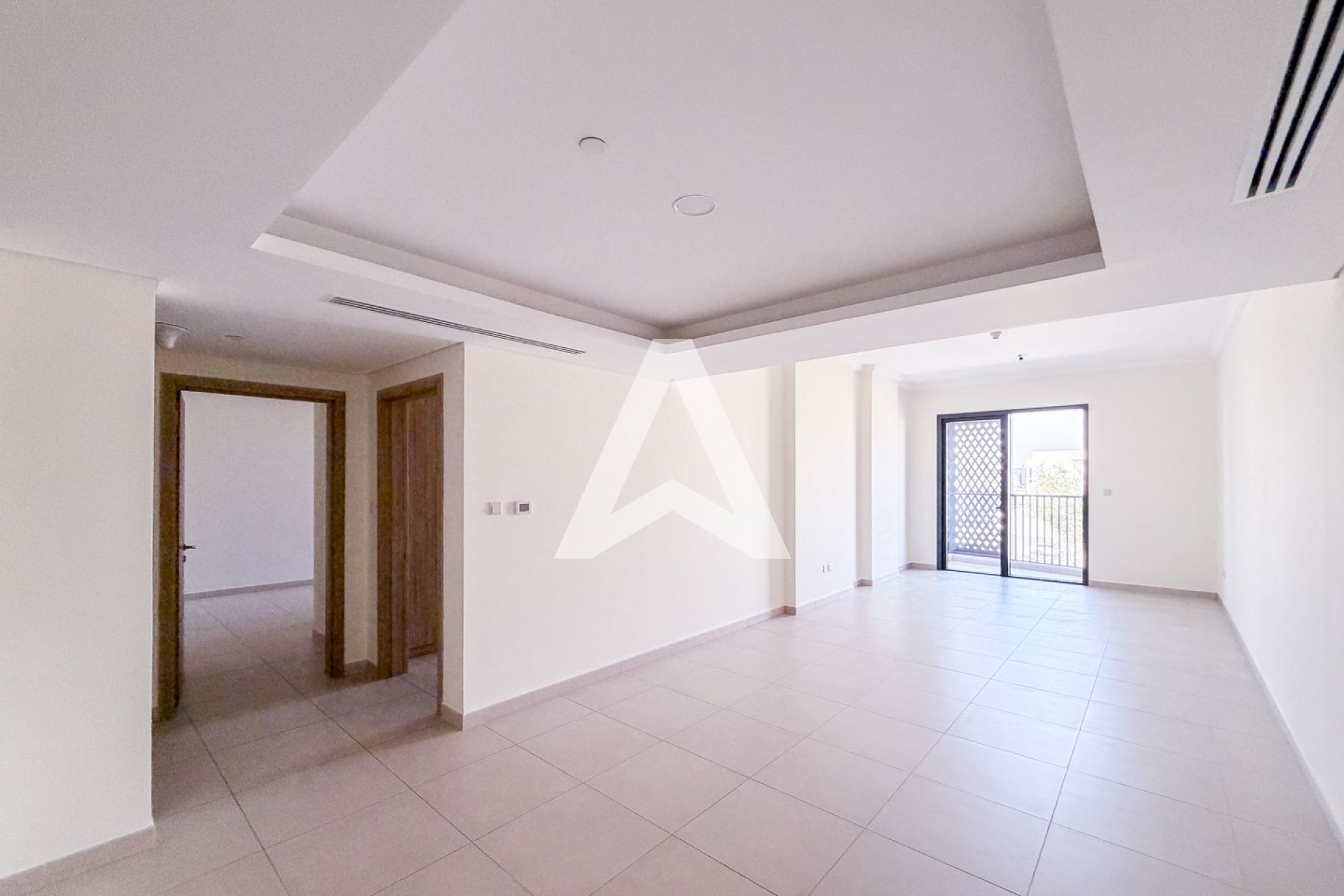 OPEN HOUSE | Closed Kitchen | Huge Living Room