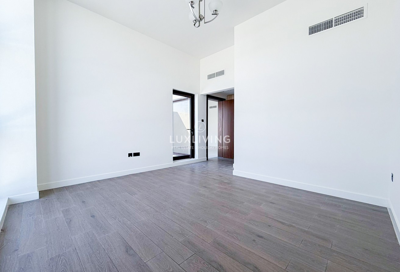 Single Row | Park View | Vastu | Ready to Move-in