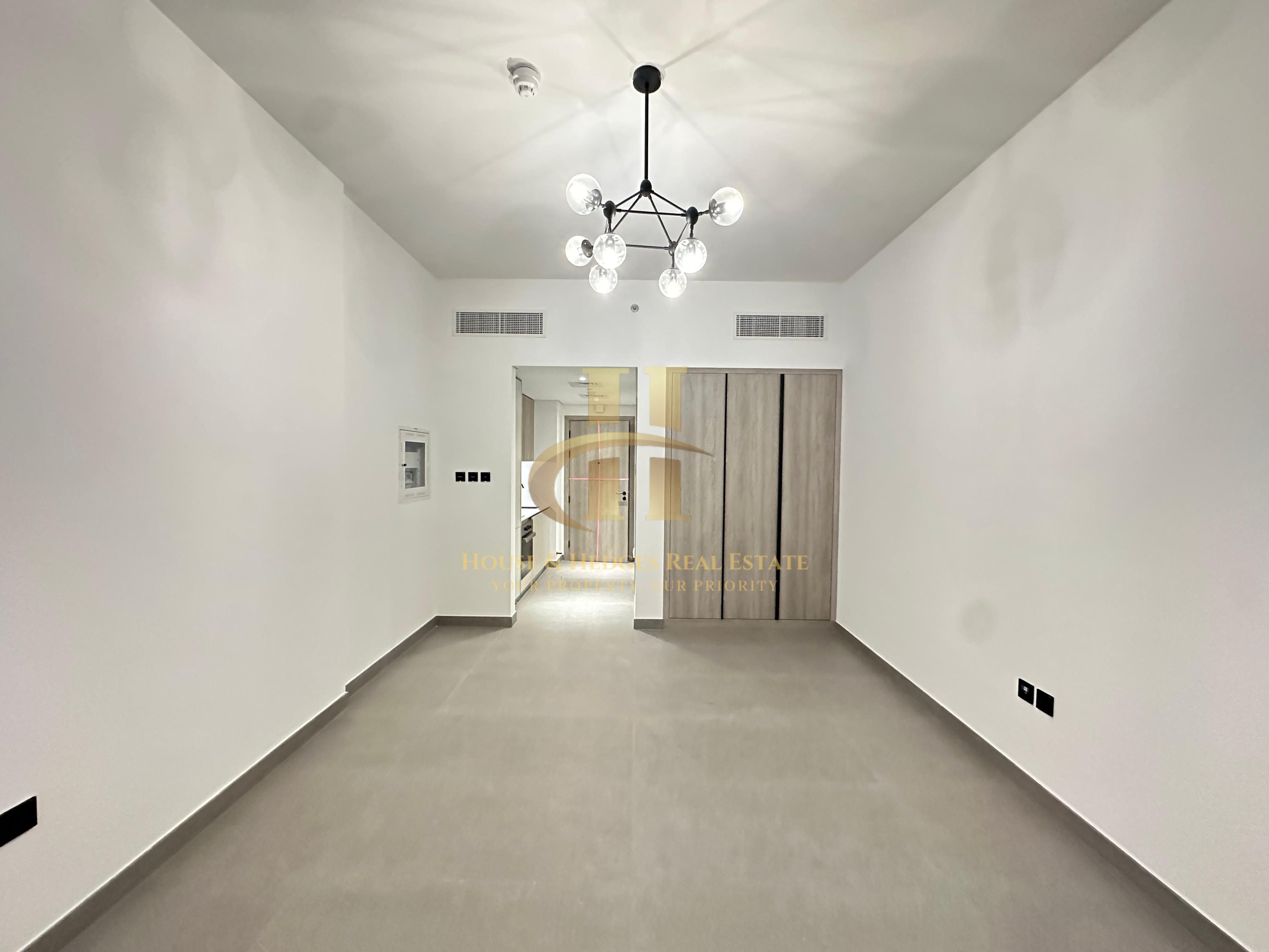 Brand New | Pool View | Flexible Cheques