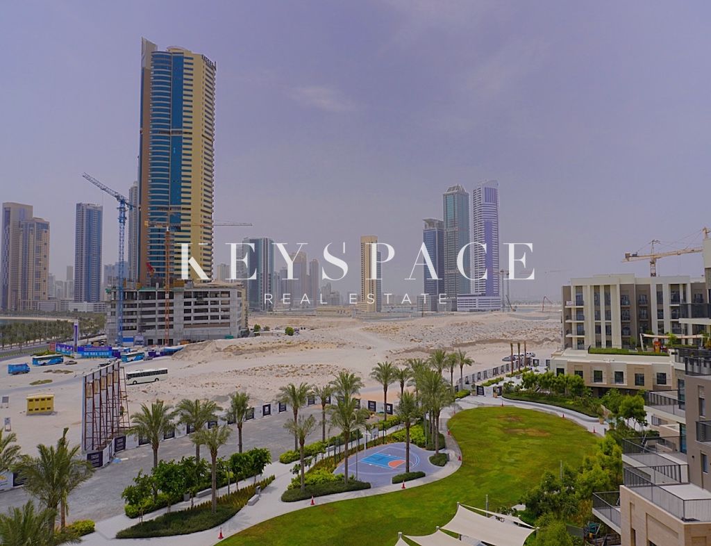 Serene Waterfront Escape | Elevated Beachfront Experience | Vacant | Resale