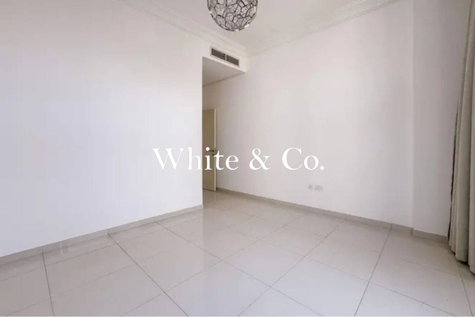 Landscaped Garden | Spacious | Middle Unit