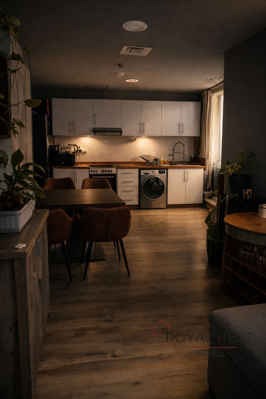 Fully Furnished | Upgraded | Huge Size