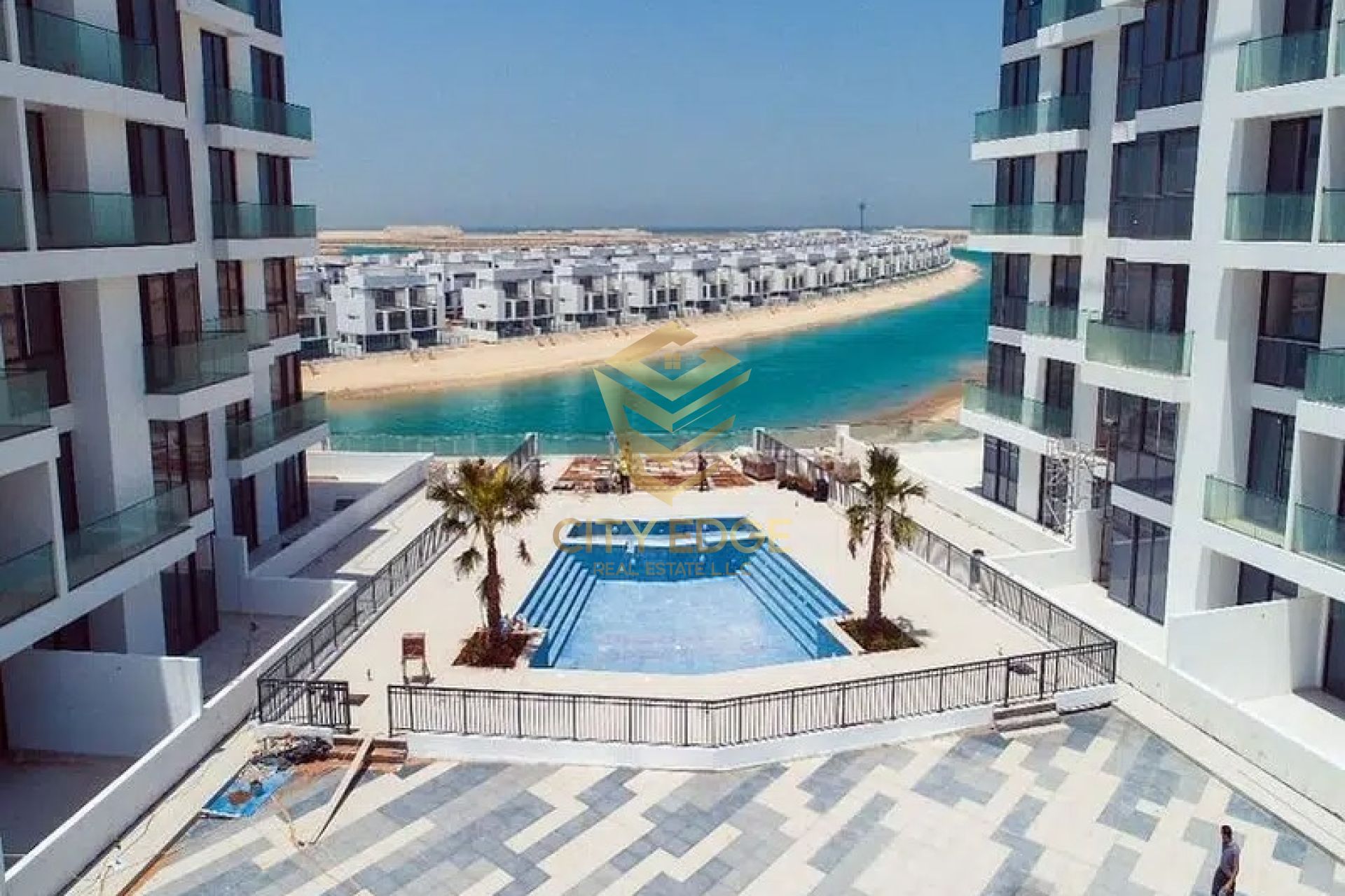 Luxury 1BR sea view apartment, spacious, freehold