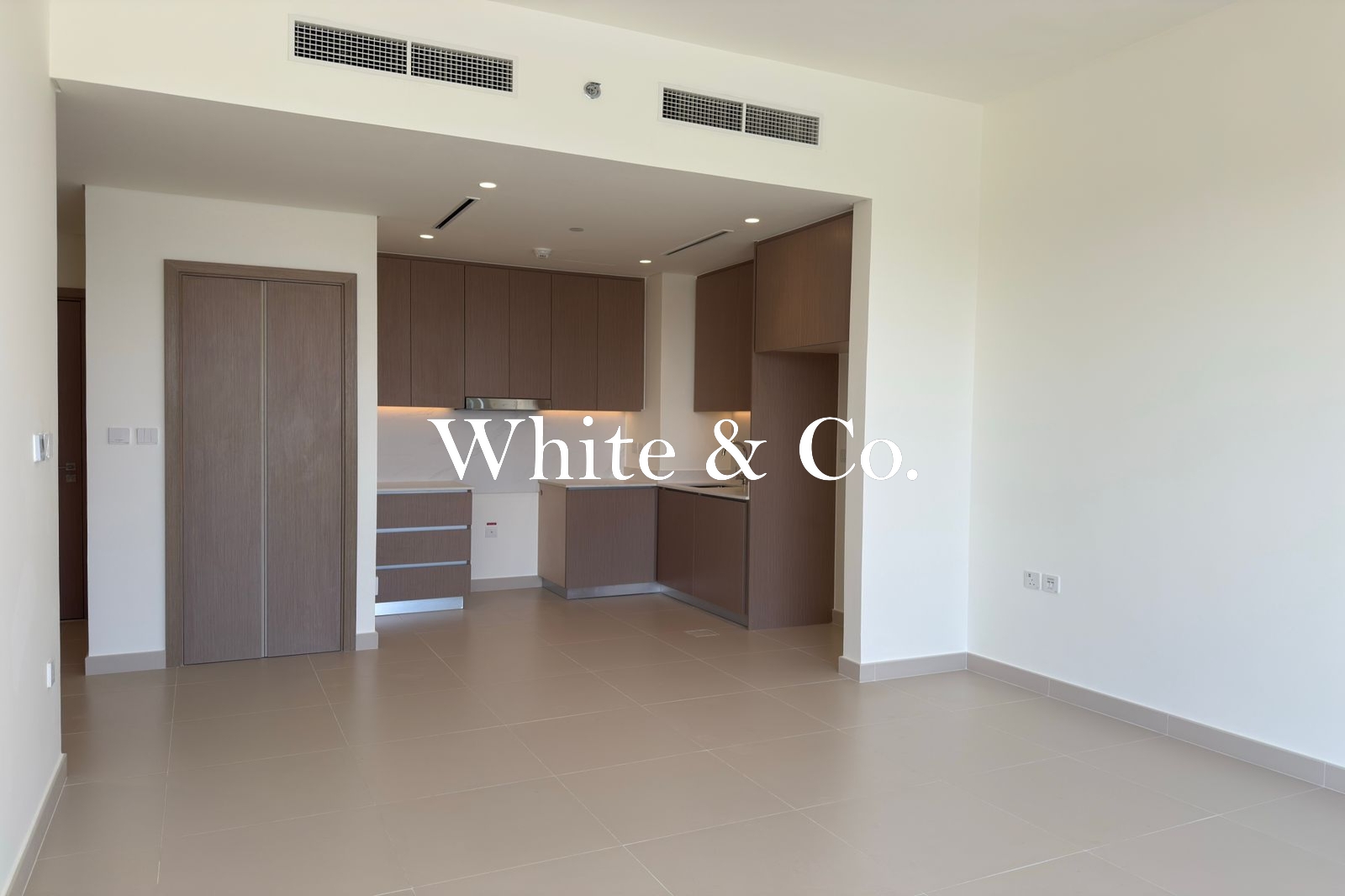 Brand New | Near Mall | Unfurnished