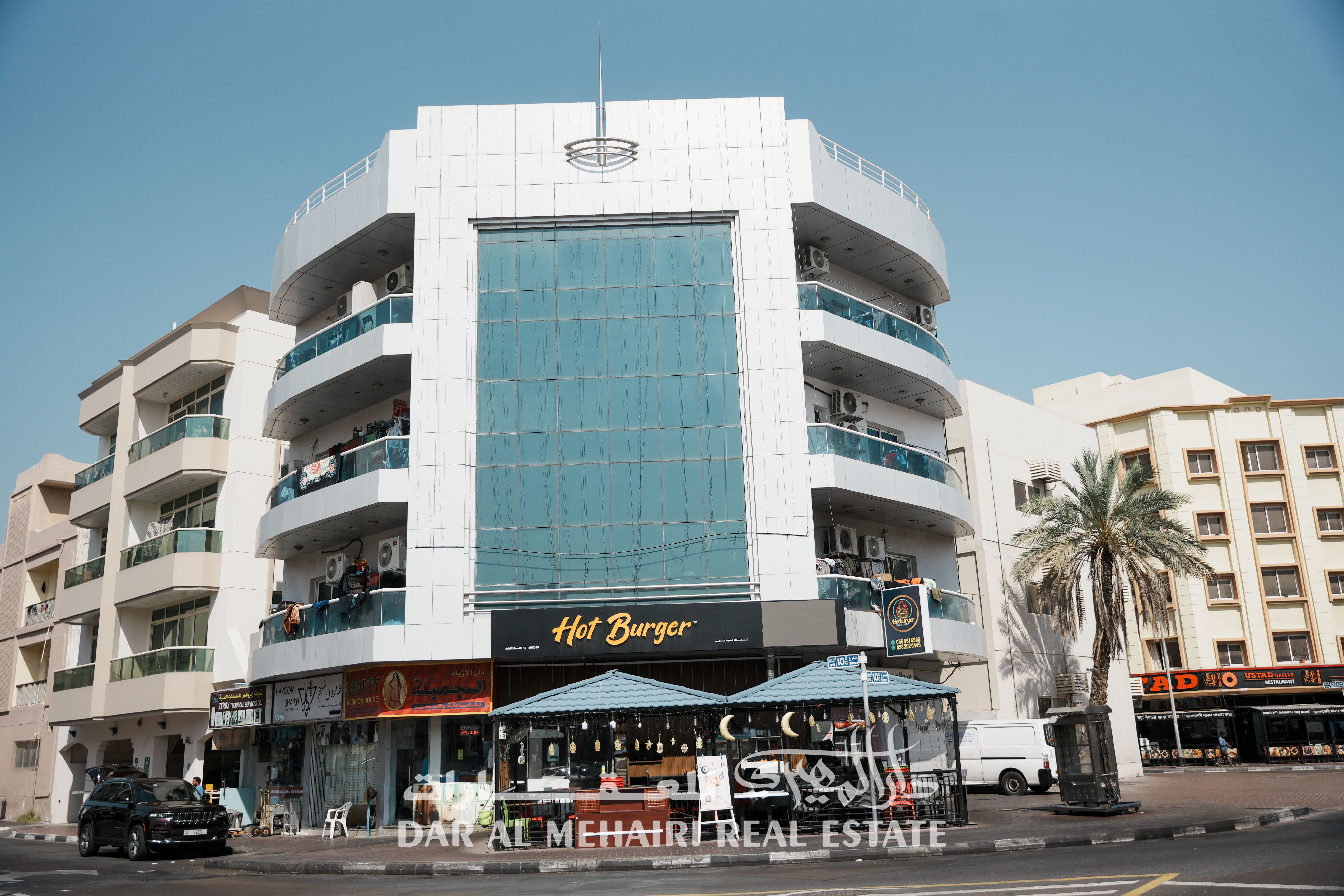 STUDIO FLAT AVAILABLE IN KARAMA FOR EXECUTIVE BACHELORS