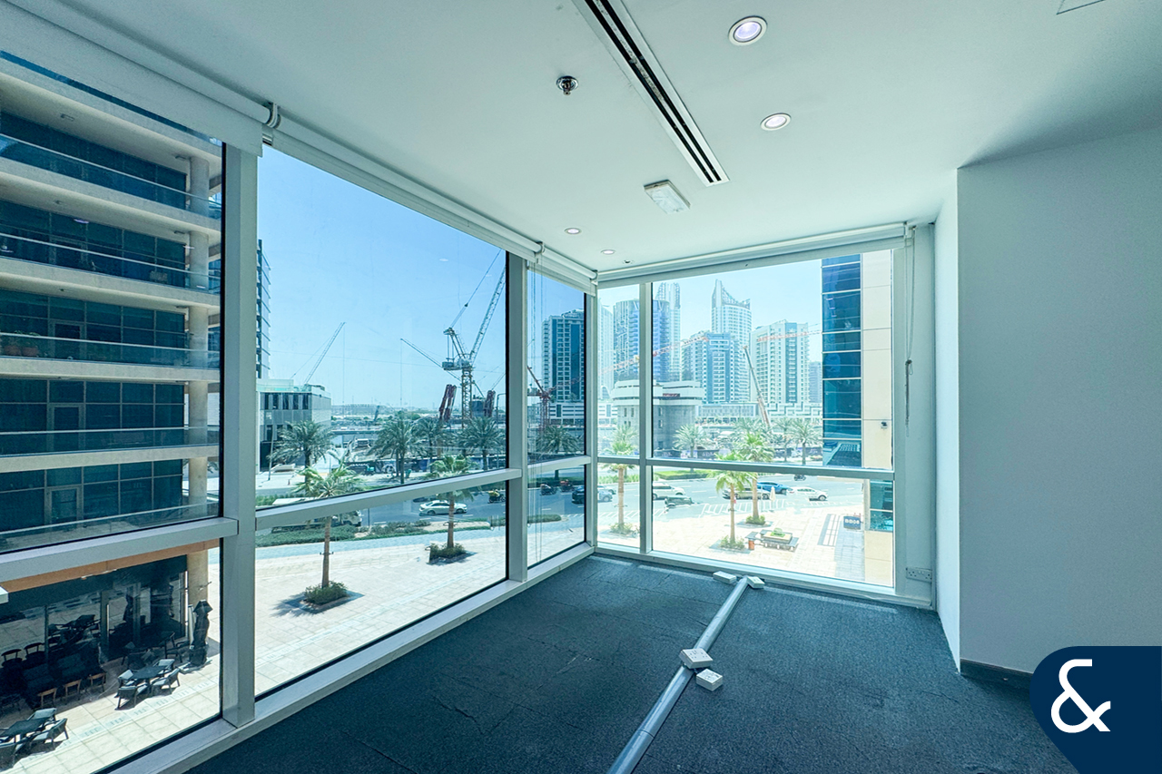 Open Layout I Vacant I Corner Unit