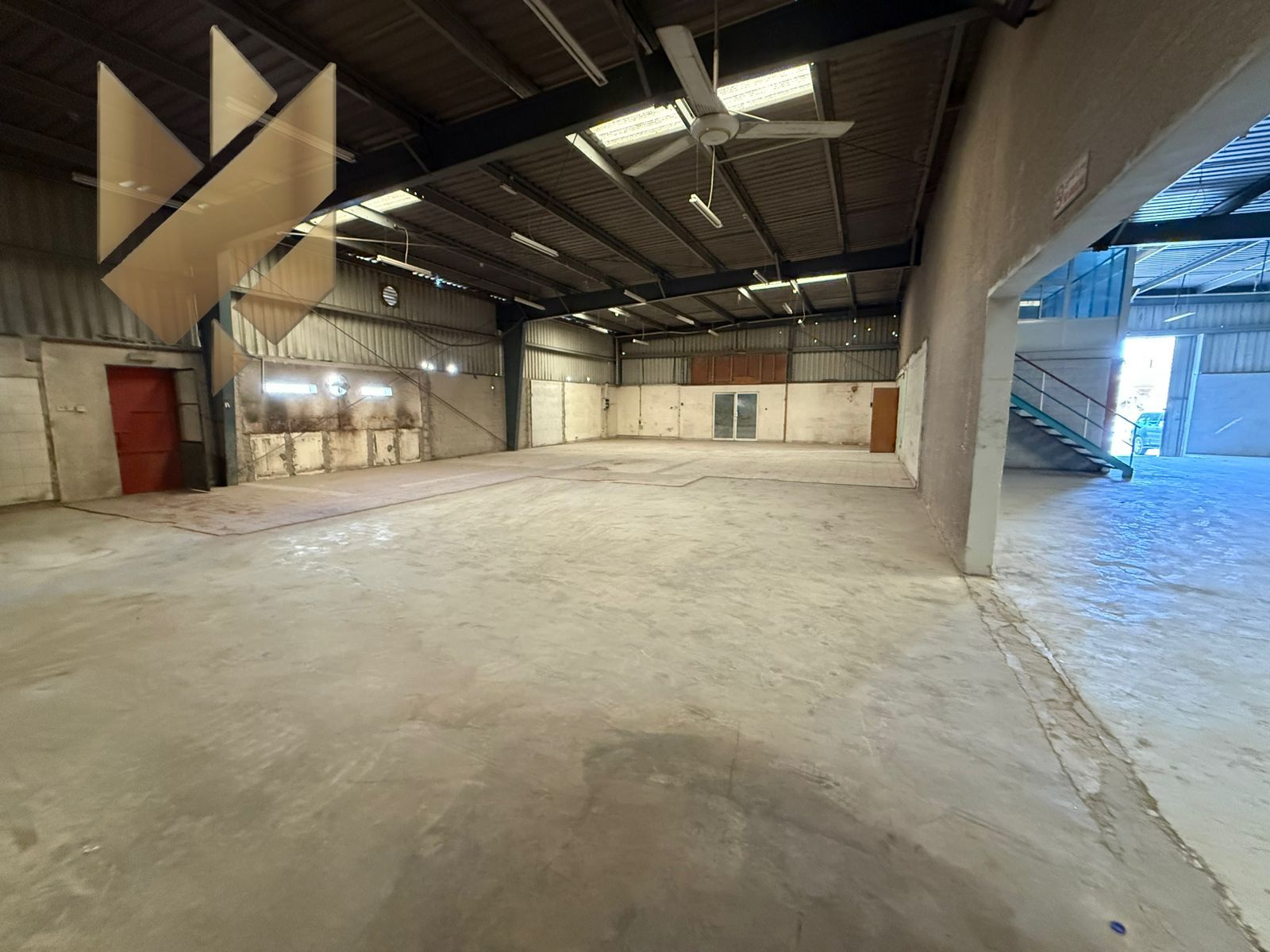 Warehouses – Showroom – Shops – Large warehouse in Industrial Area 10 on a main road – 110 kW power – Area 20,000 sqft