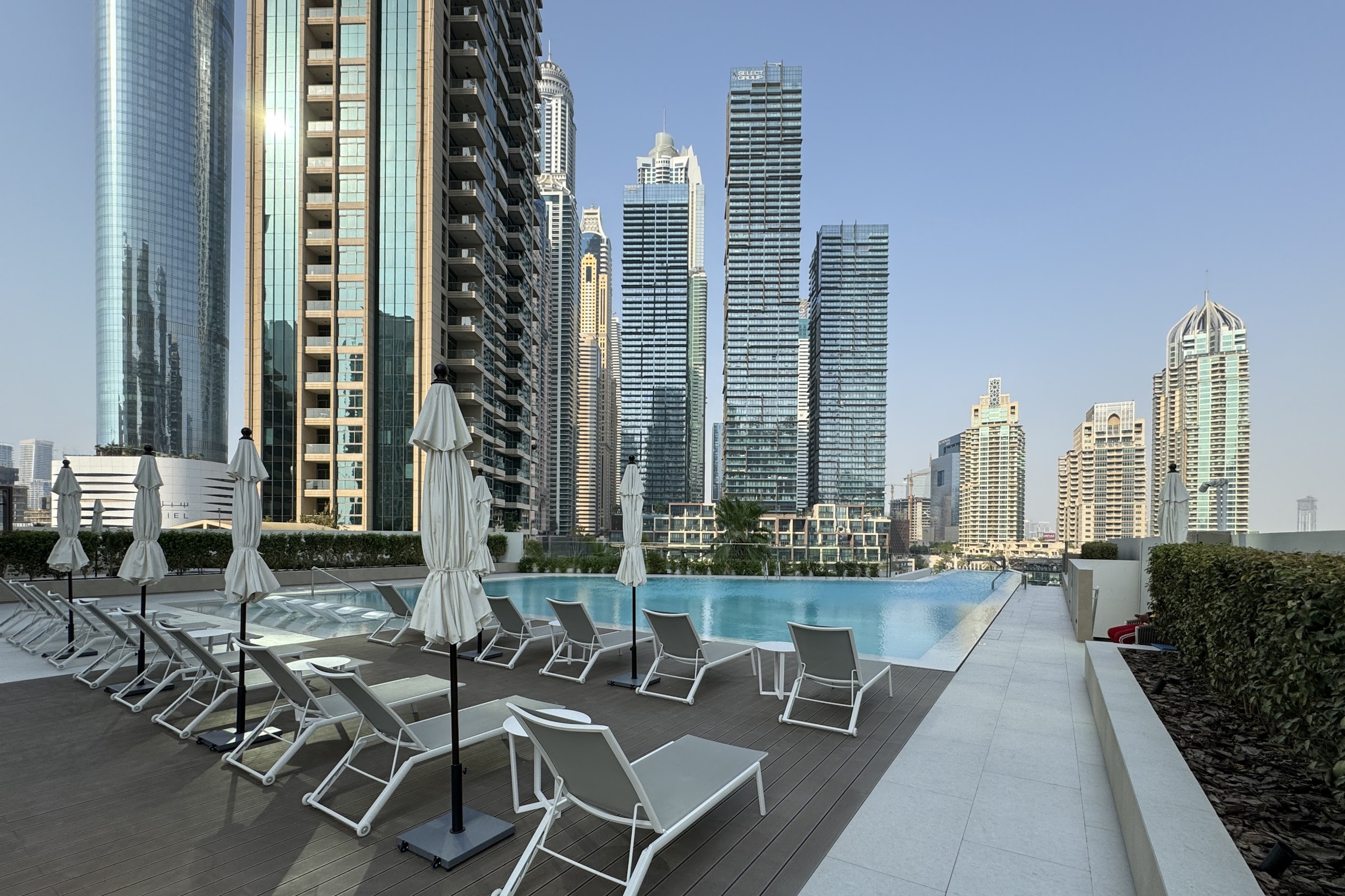 Bright 2BR Apartment near Marina Walk & JBR Beach | LIV