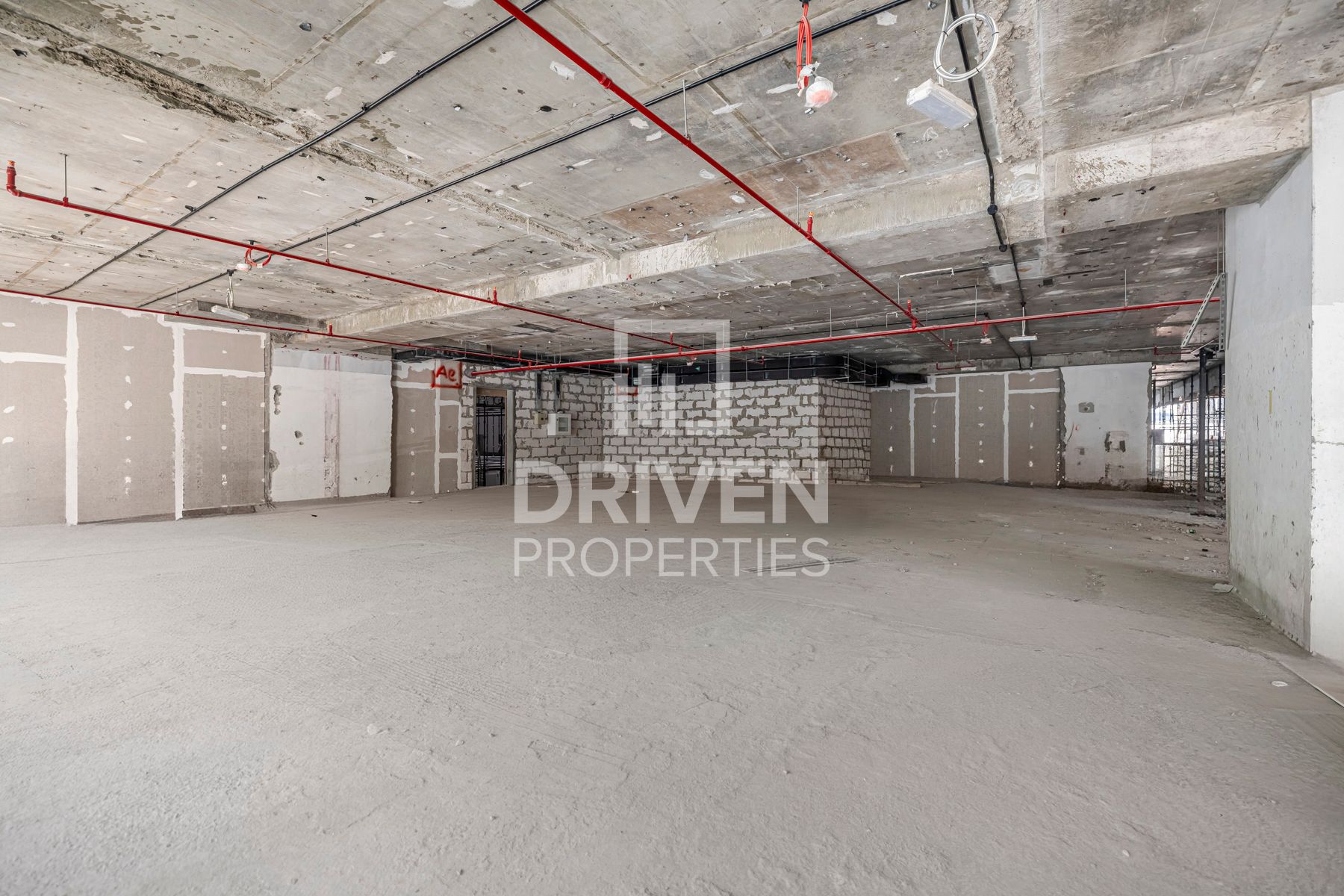 Half Floor Office | Spacious and Modern Layout