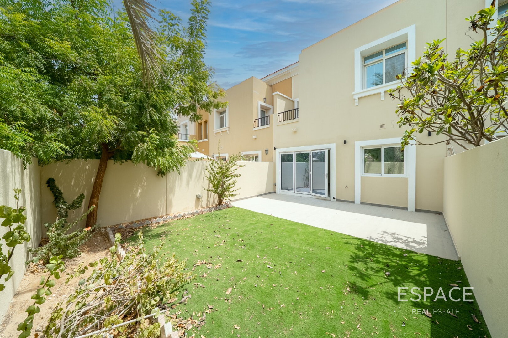 2BR+Maids | Upgraded | Fitted Kitchen