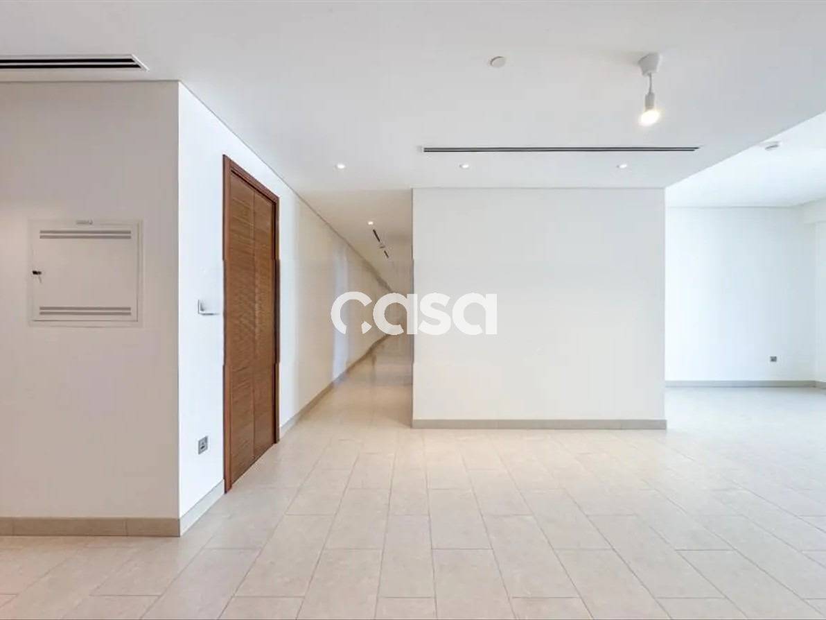 Spacious Layout | 2 Parking Spot | Ready To Move In