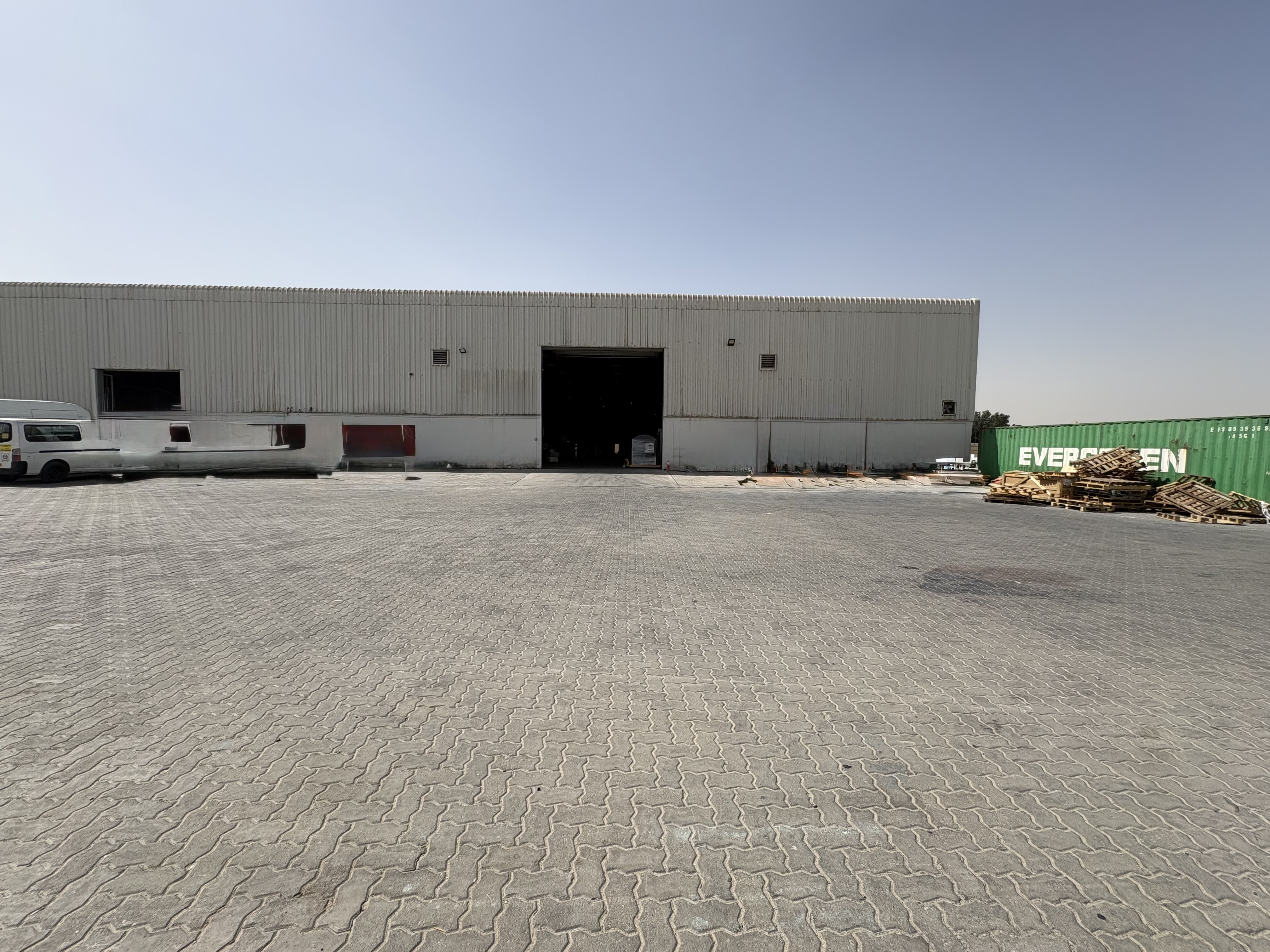 32K sqft WH