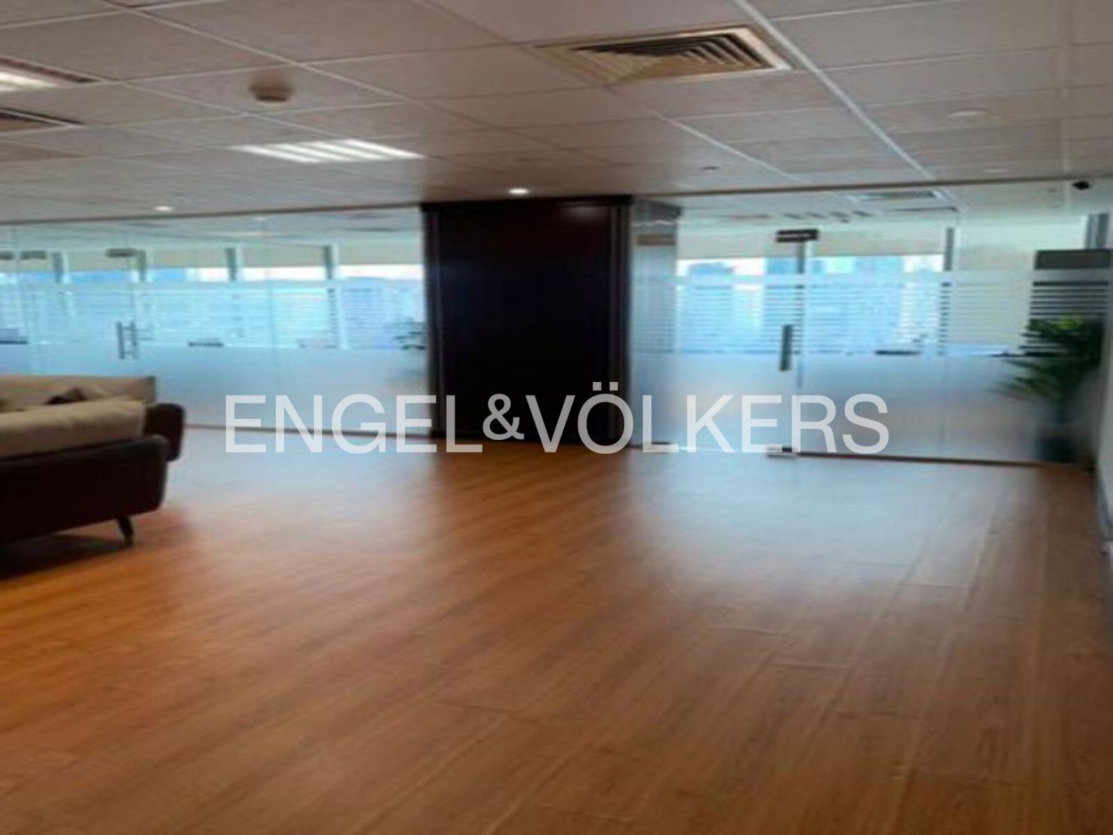 Fitted Office | Canal View | 2 Covered Parkings
