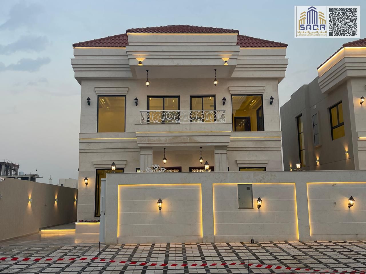 A unique opportunity to own a classic villa with high-end finishes in a quiet location close to all services.