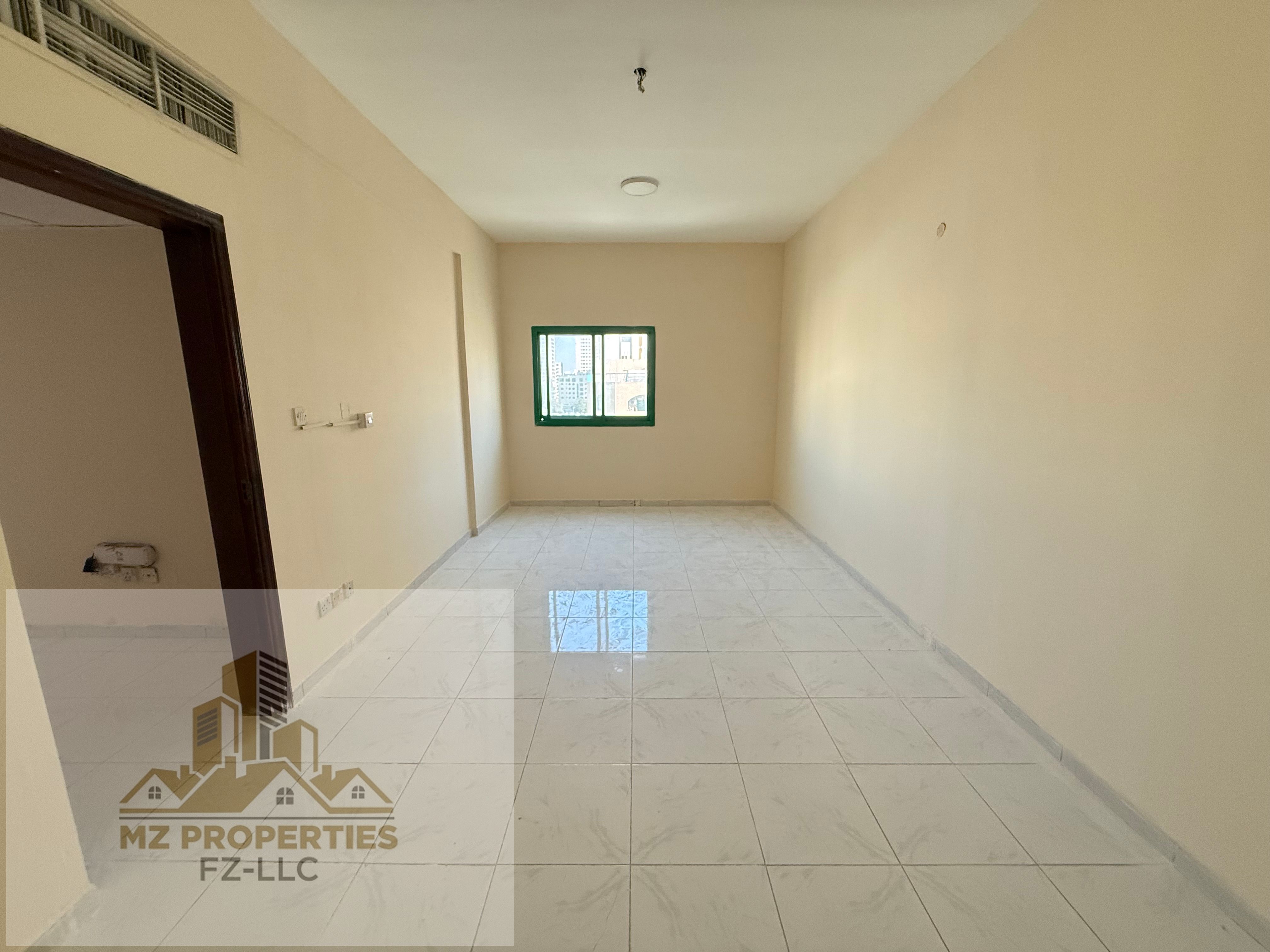 MARVELOUS OFFER !! BEAUTIFUL 2BHK WITH 1BATH + BALCONY FAMILY BUILDING IDEAL LOCATION !! JUST 31,999