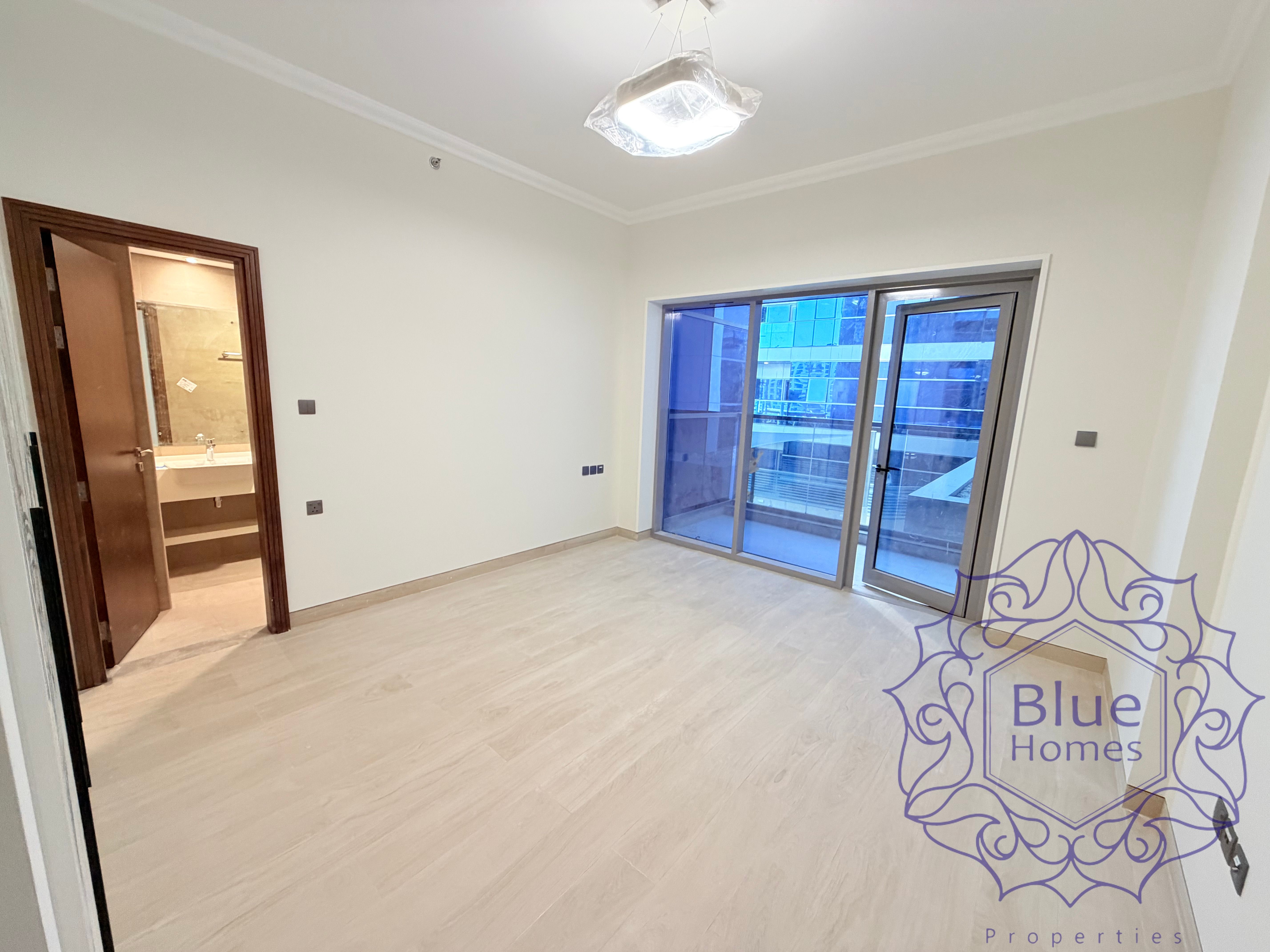 Brand new / High floor / Amenities view