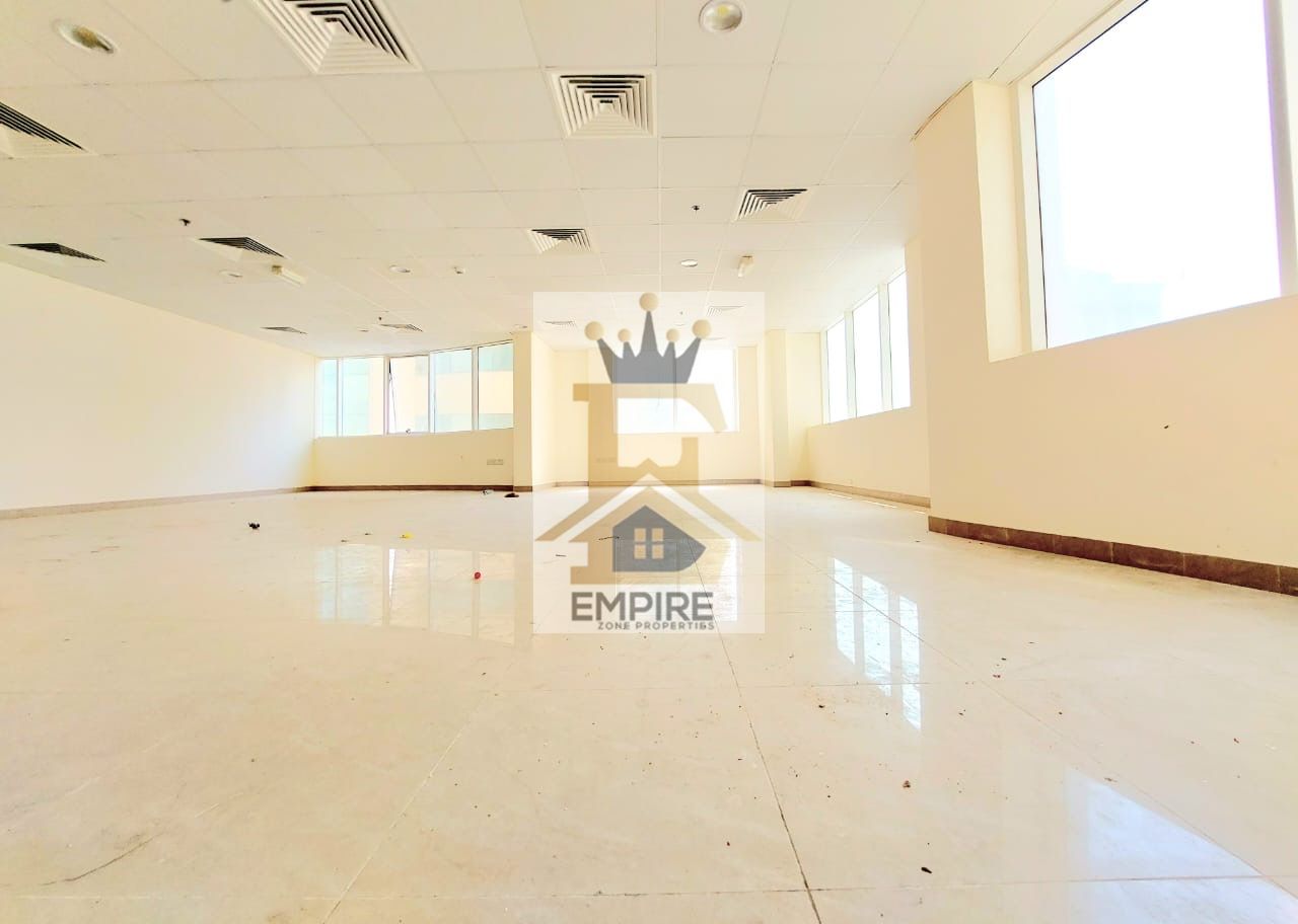 Open view,,glass window,,Parking free,,bright,,fitted office,,prime location,,