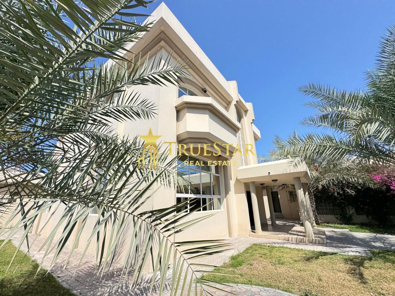 BRIGHT INDEPENDENT VILLA 4BR+MAIDS+LAUNDRY PRIVATE GARDEN POOL