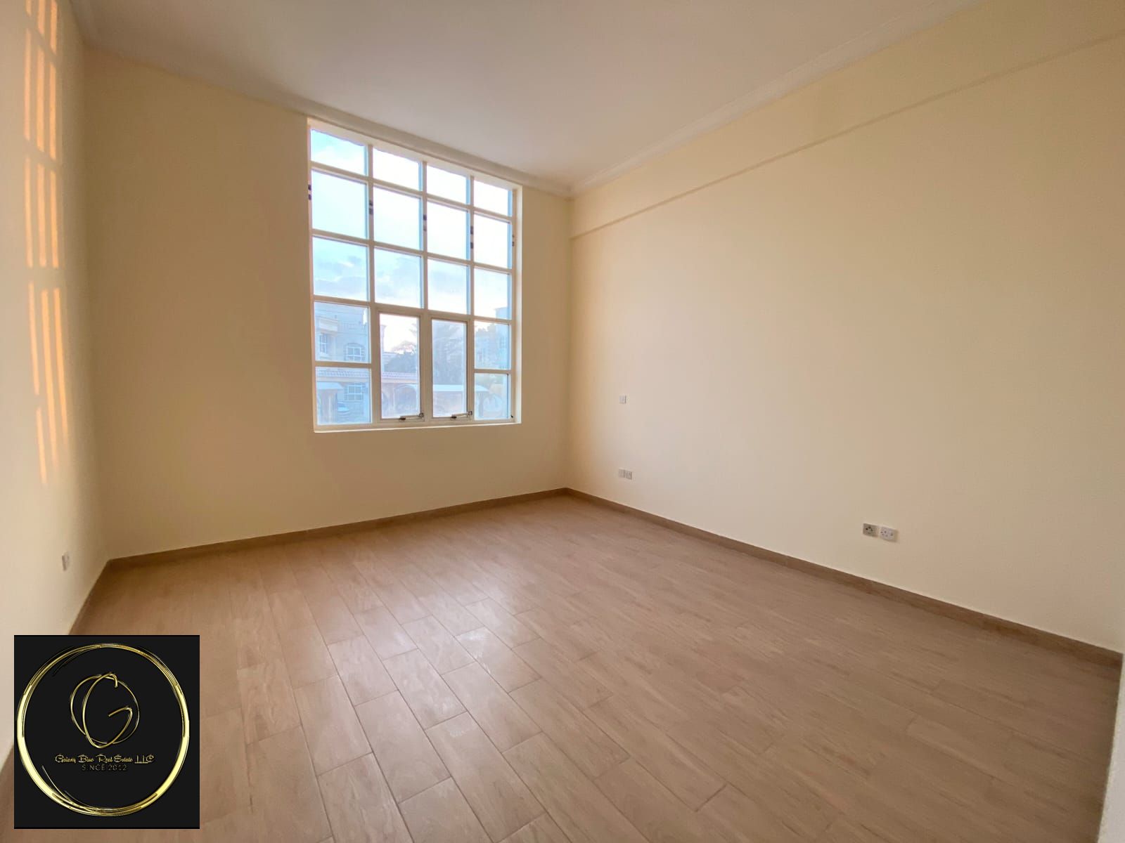 SEPARATE ENTRANCE 5 BEDROOMS VILLA IN MBZ CITY