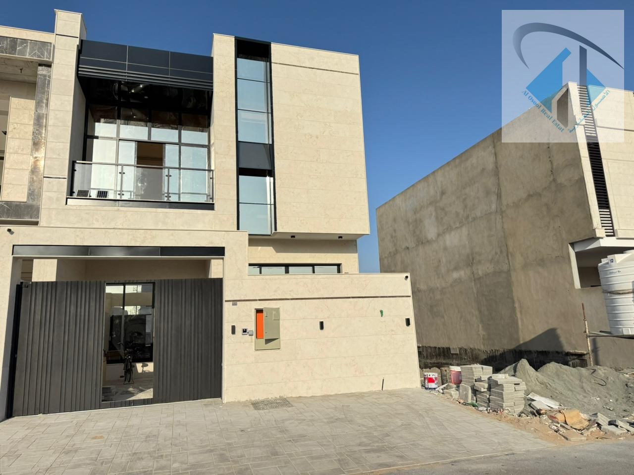 A 4-bedroom villa is for sale at a great price and in a prime location. Freehold ownership with no service charges and a monthly installment of 6,000