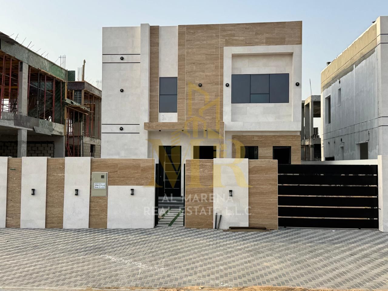Price includes registration, electricity, water, and central air conditioning – A luxurious villa in Al-Haliyo 2 with a modern design and well-planned