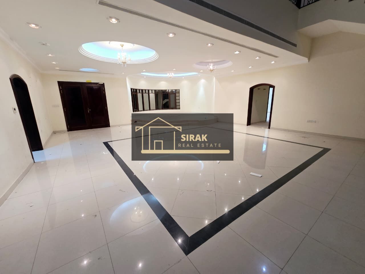 Luxury villa | 9 master bedrooms | Prime Location