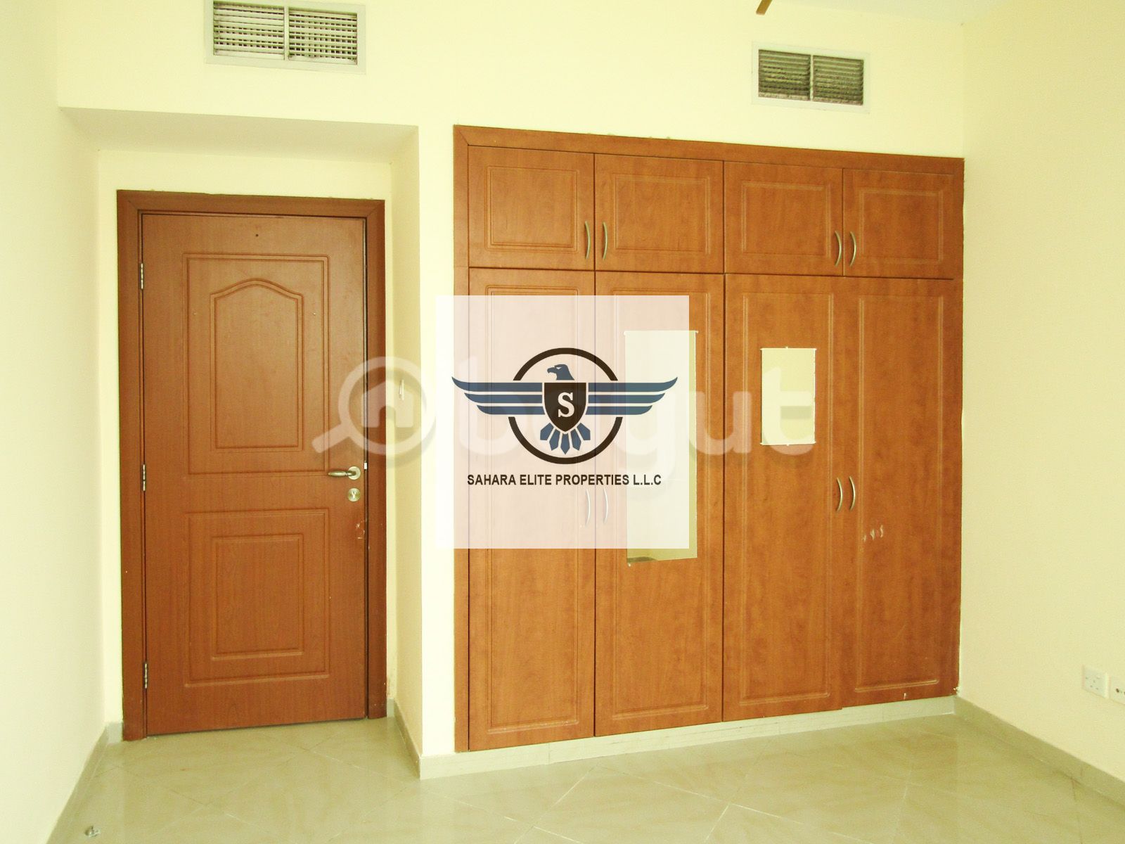 2bhk huge hall 2bedroom 2fullwashroom nearly golden stands bulding