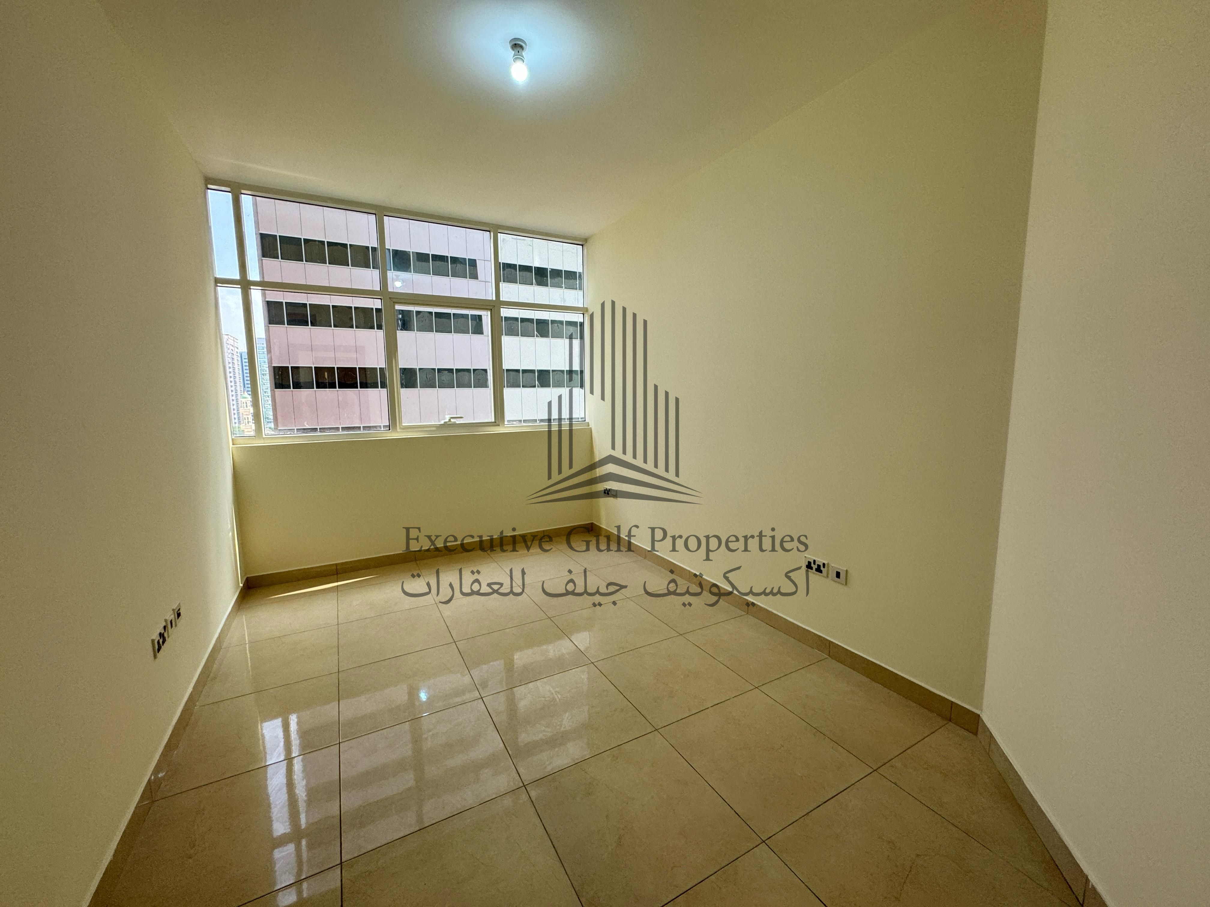 Parking || Cozy Apartment || Prime Location