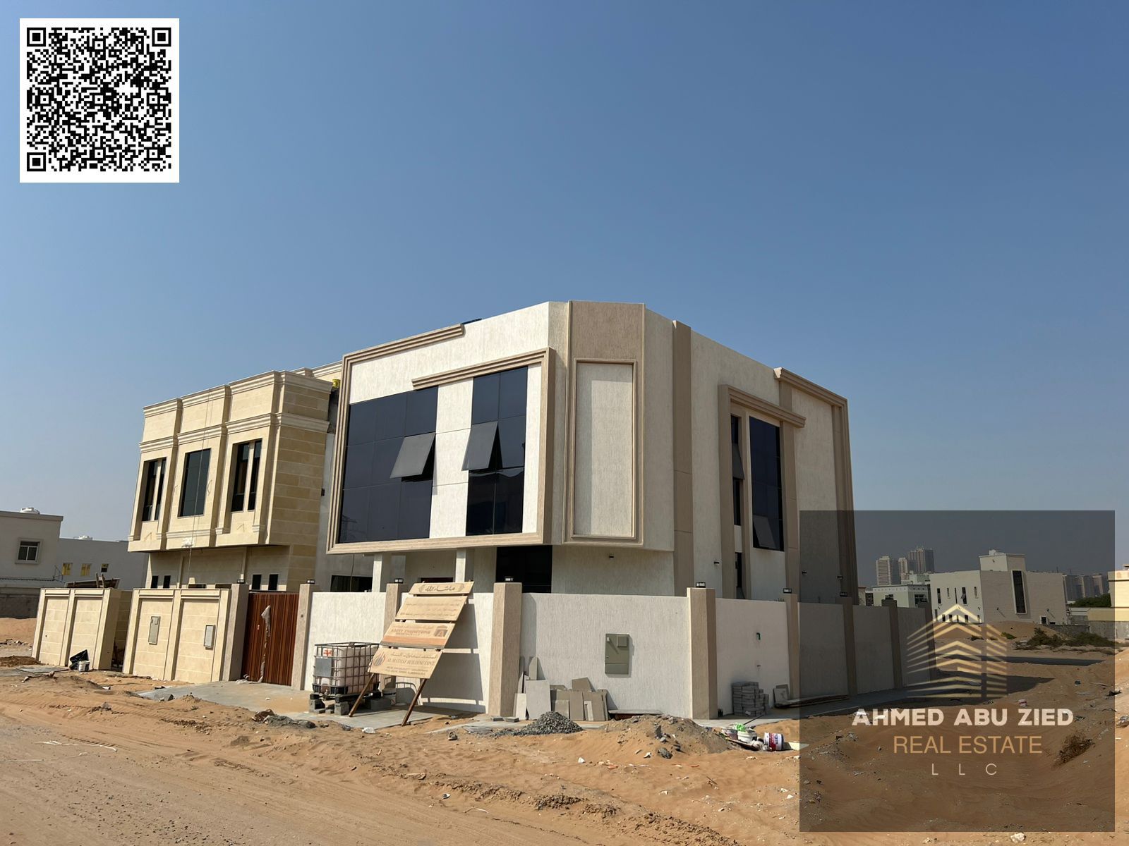 Corner villa on two streets behind the garden, super deluxe finishing, 5 spacious rooms, living room and sitting room, with air conditioning, prime lo