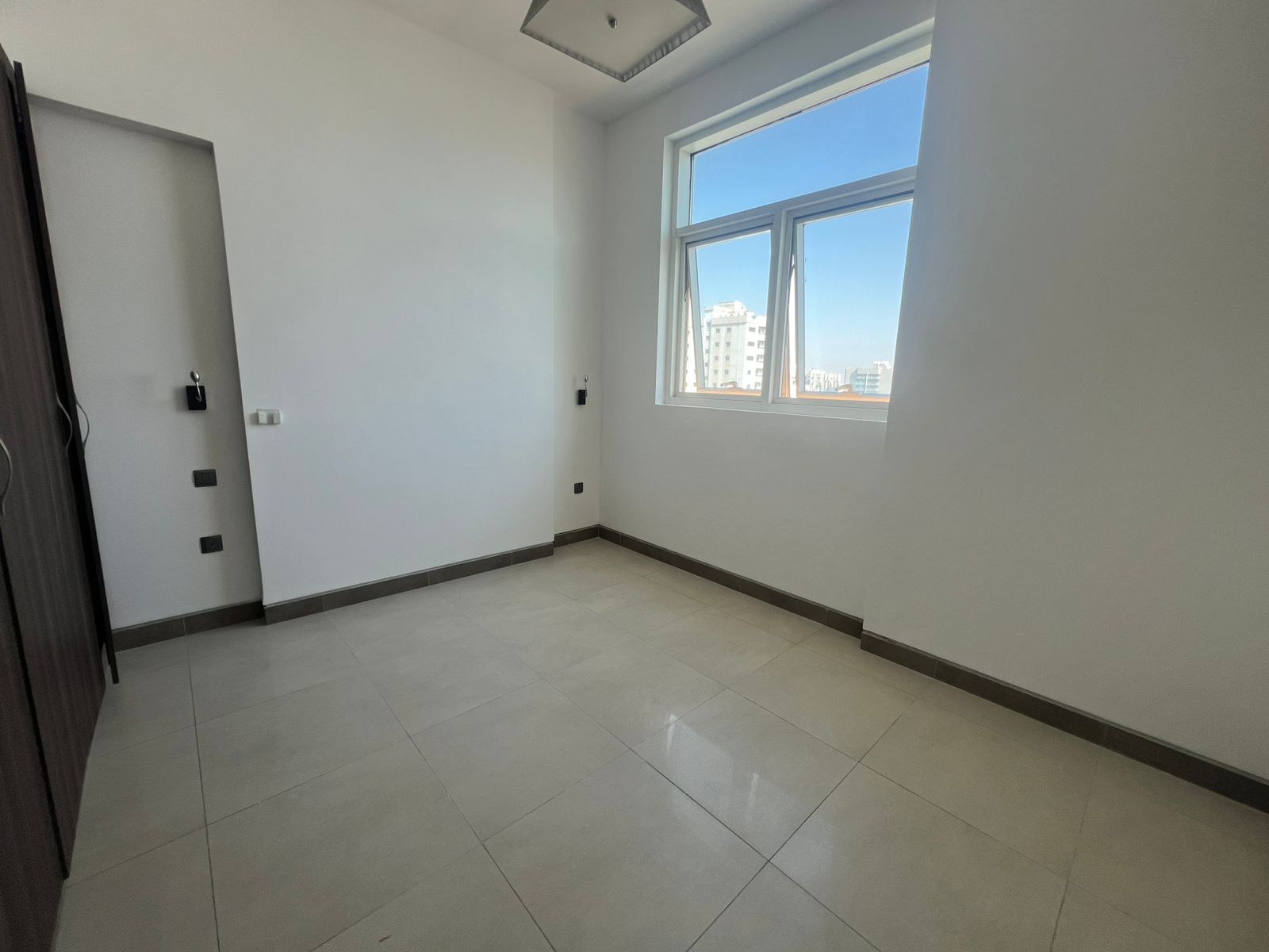 Second tenant | Parking | Gym | Swimming pool | Built-in wardrobes