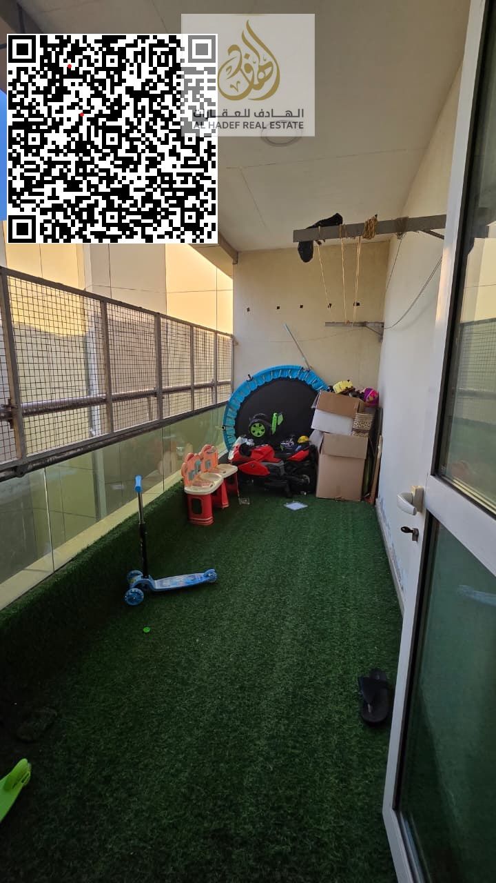Largest one-bedroom apartment for sale in Horizon Towers at an excellent price of 410,000 with all services included.