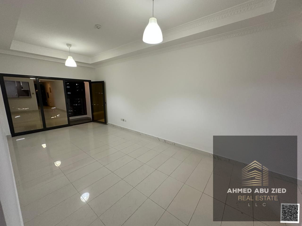 1BR apartment with 2 baths, fully equipped kitchen, gym & pool, central gas, 1 month free, regular maintenance, near services, easy access to Dubai &