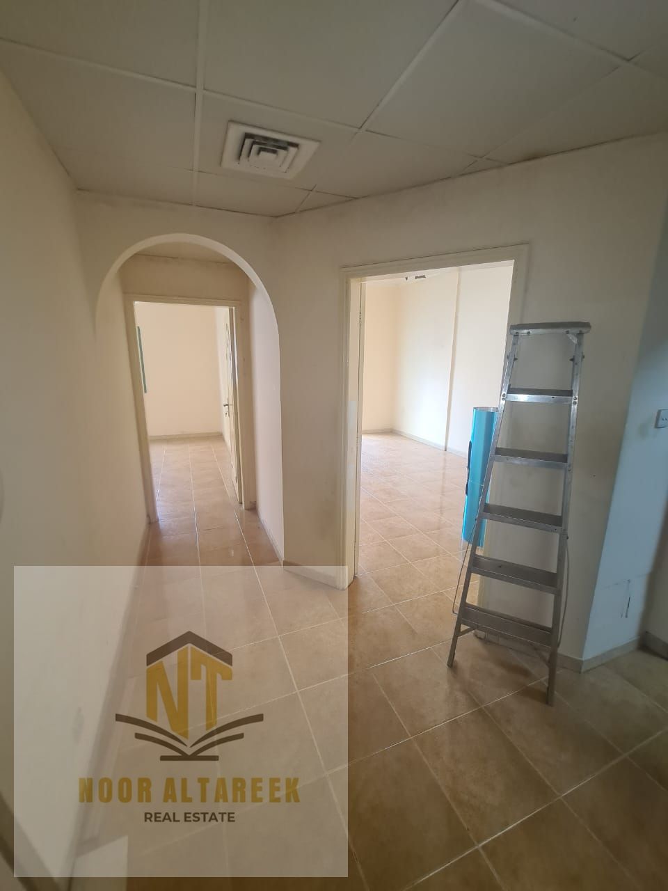 Apartment for Annual Rent in Al Qasimia – Prime Location and Comprehensive Services A distinctive residential apartment is available for annual rent