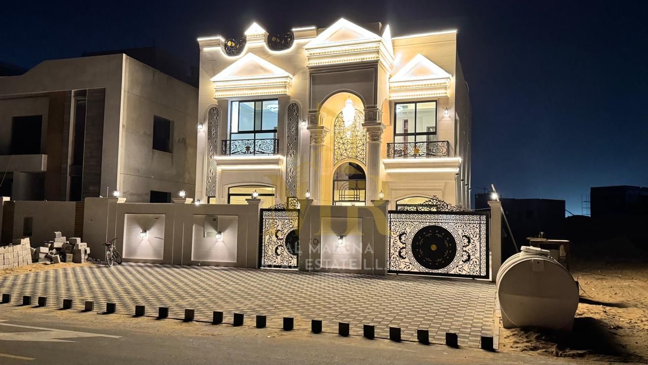 Une opportunité résidentielle rare dans un quartier très prisé : villa de luxe à Al Helio 2, sur deux étages avec toit-terrasse | 5 suites parentales