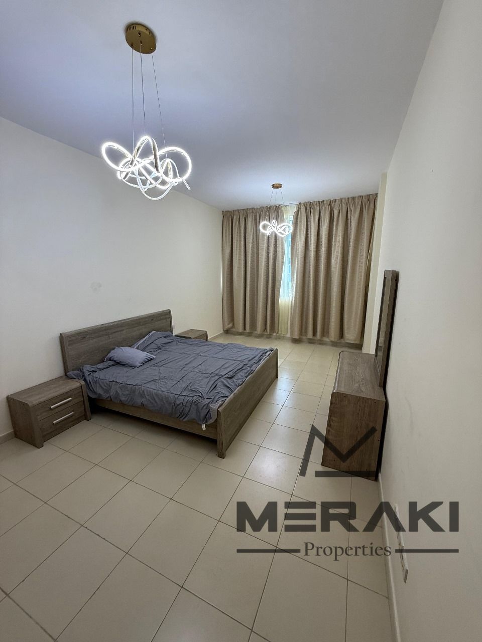 A one-bedroom apartment with a living room at a very attractive price, super deluxe finish, in a strategic location in the heart of Ajman nice locati