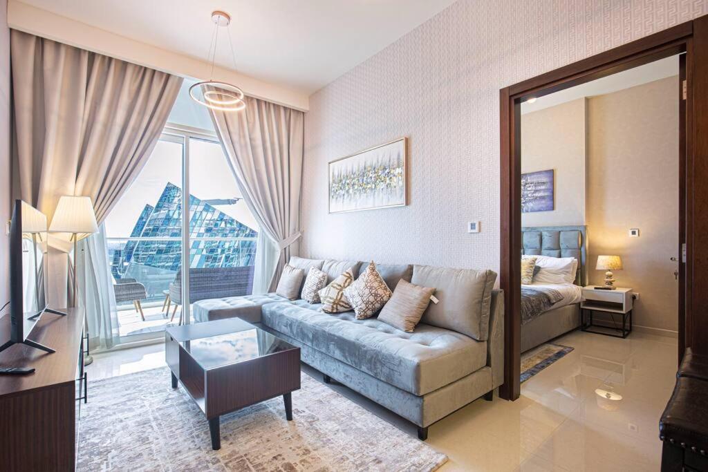 Elegant Two Bedroom Free Bills