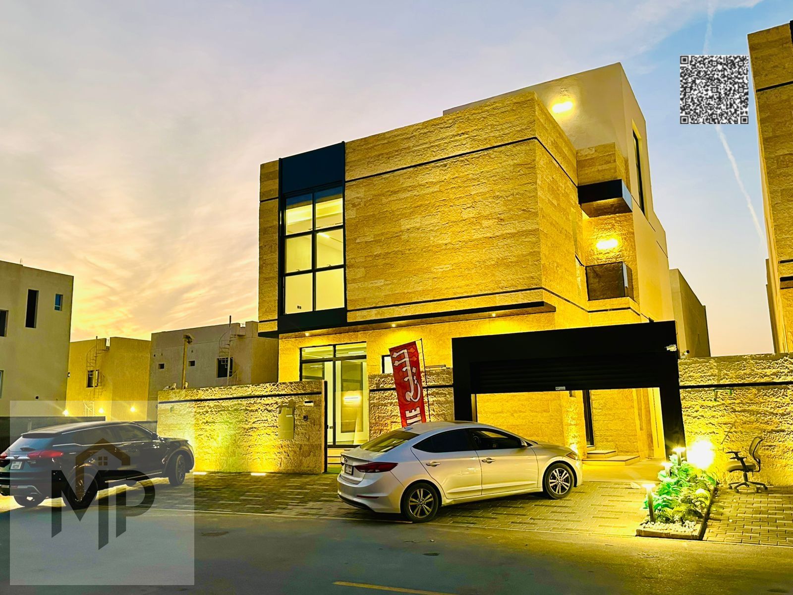 At an attractive price, including registration and ownership fees, and without annual fees.