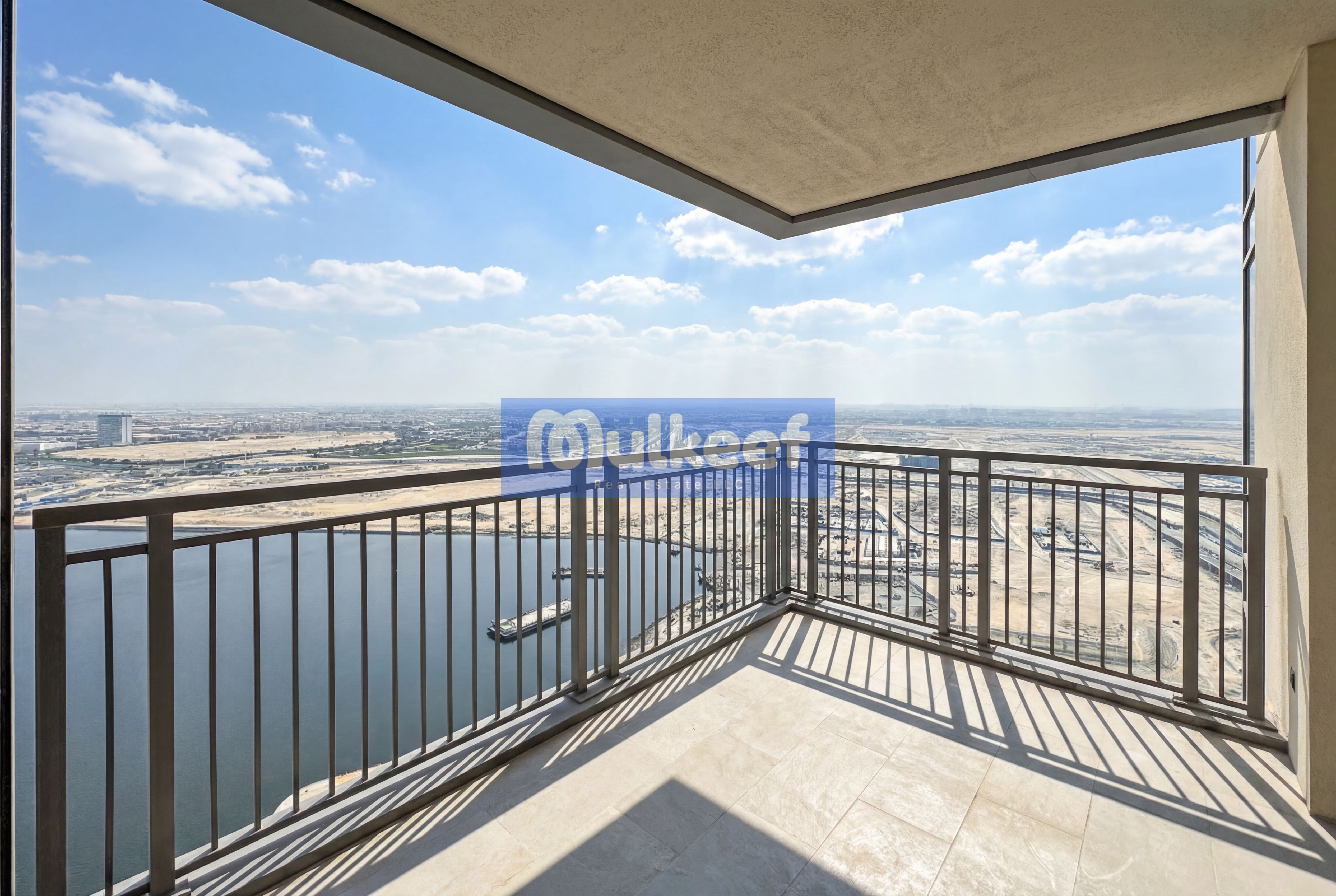 HIGH FLOOR | MAID | CREEK VIEW
