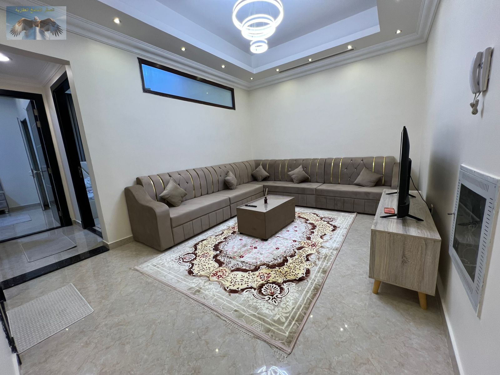 Beautiful two-bedroom furnished apartment with a living room, first occupancy, in a prime location with easy access.