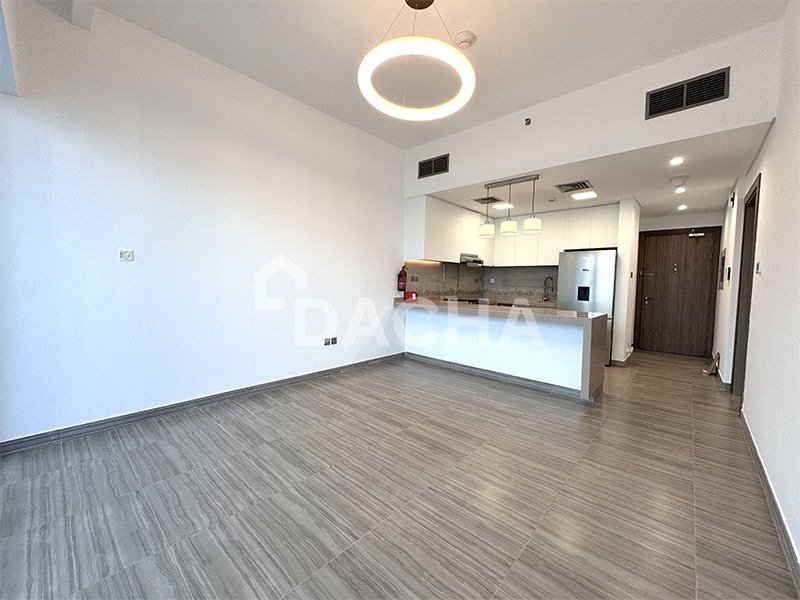 Skyline Views | Larger Layout | Vacant