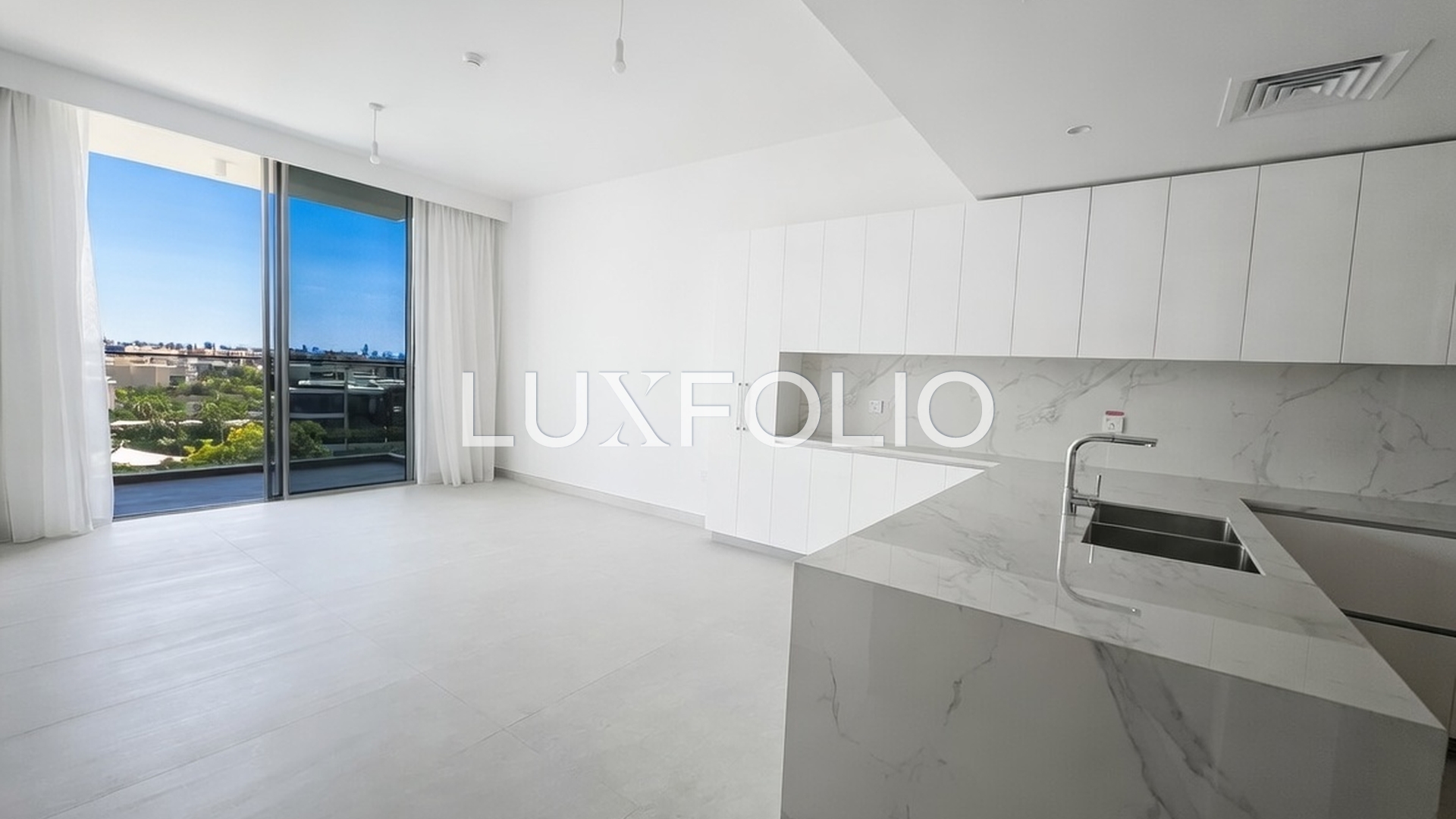 Golf Estate Views | Miele Equipped | Luxurious