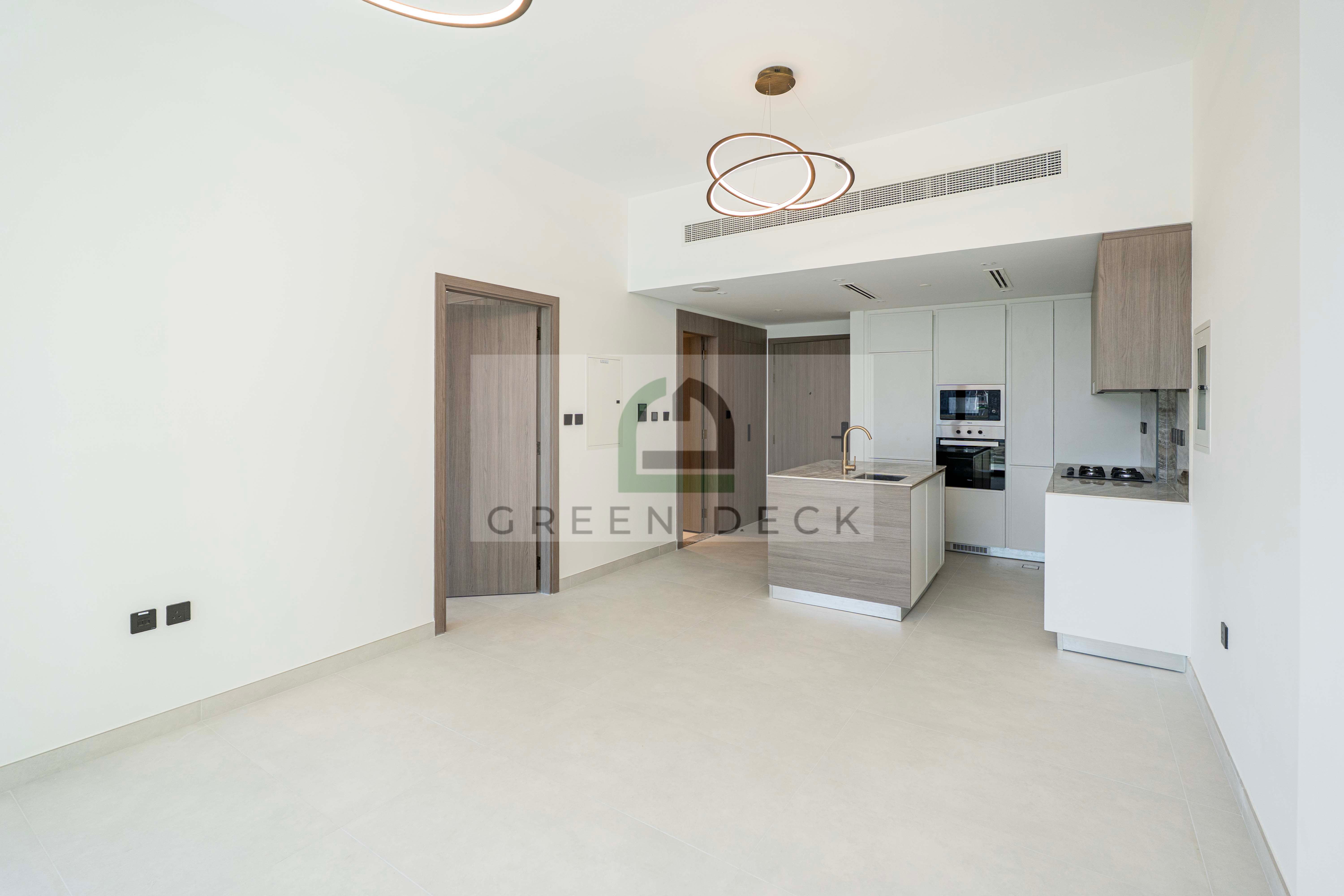 BRIGHT & SPACIOUS | UNFURNISHED | NEWLY HANDED OVER