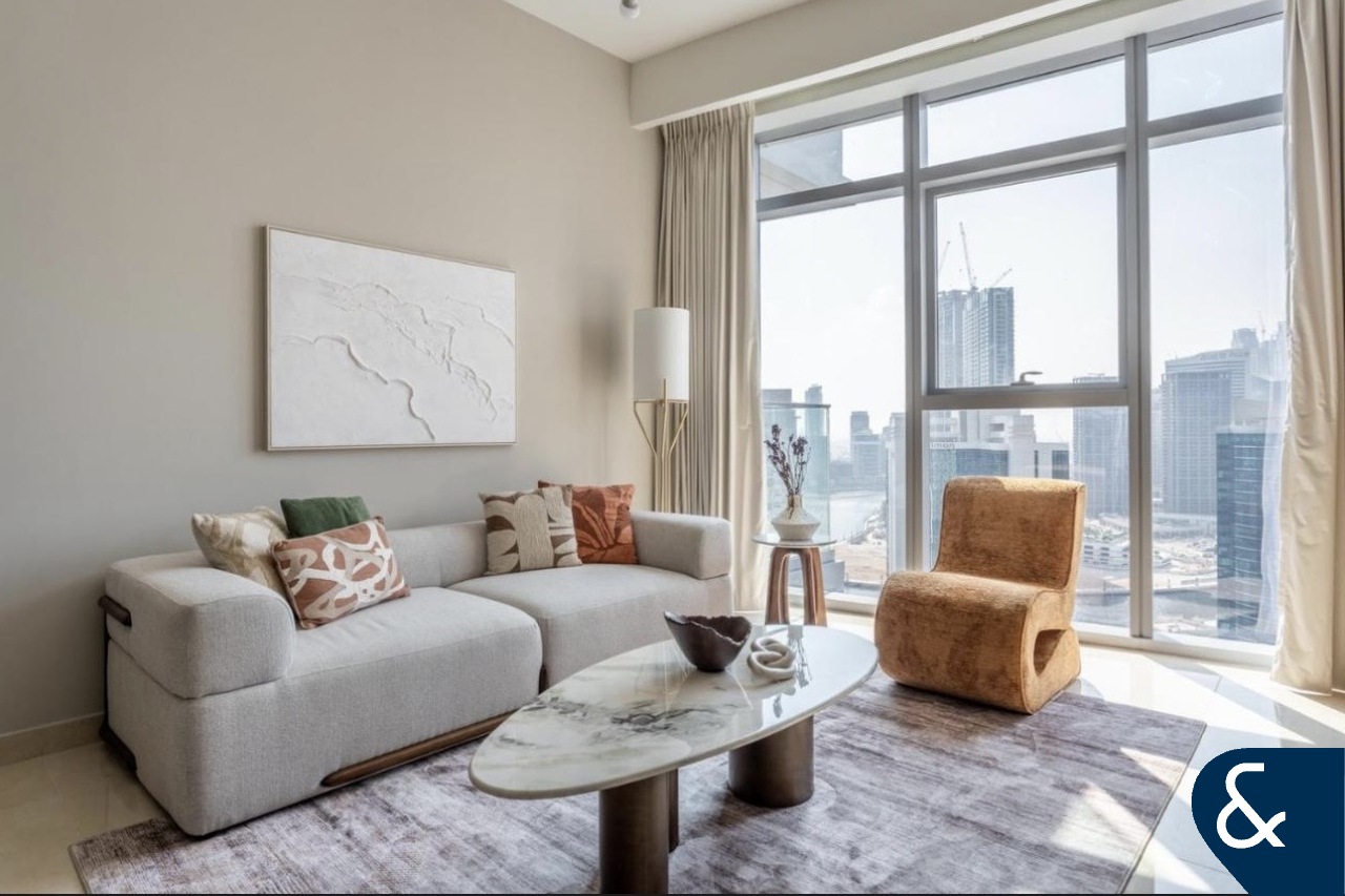Fully Furnished | Vacant | Study Room